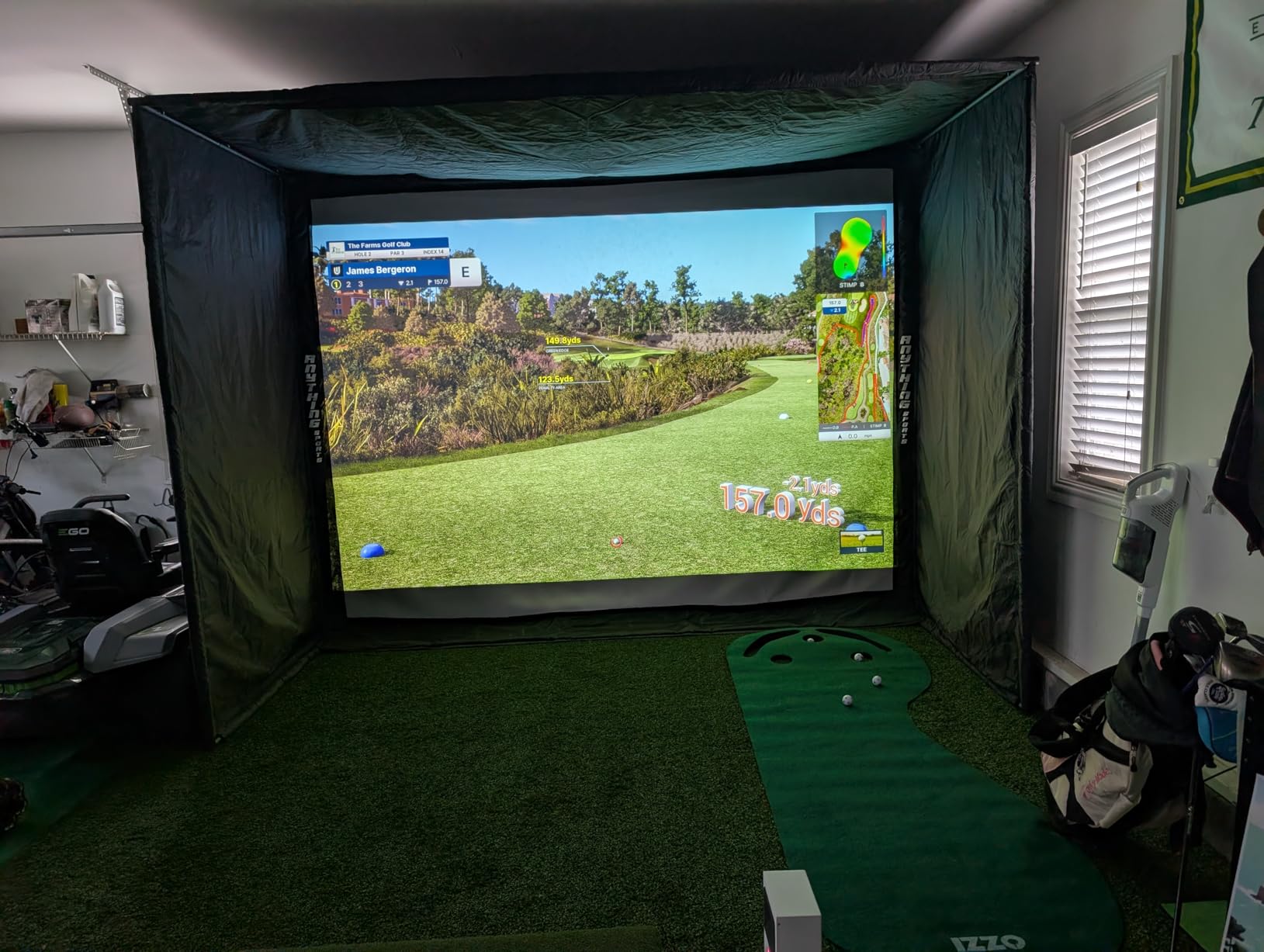 Uneekor EYE MINI CORE Golf Launch Monitor & Simulator, 15 Ball Data Points, Near-Zero Latency, Works with GSPro, TGC19 & E6 customer photo 1