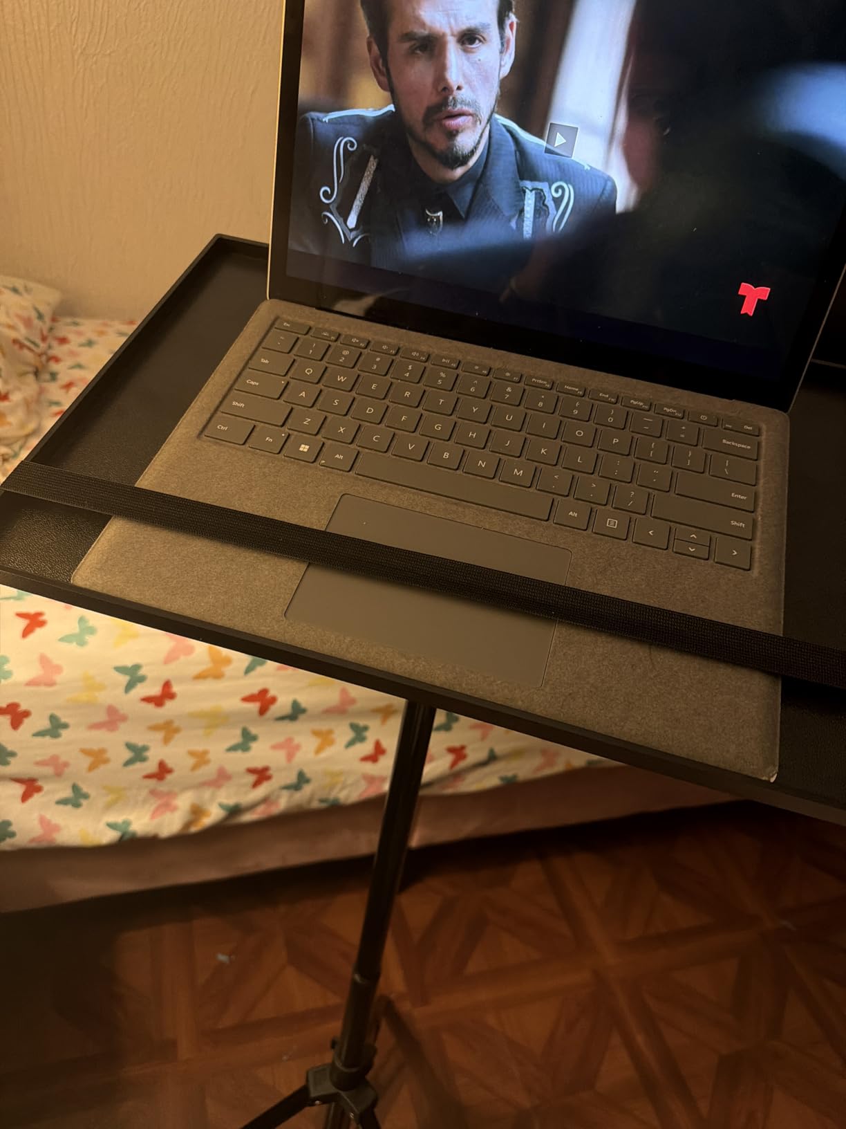 Lusweimi Projector Stand Tripod, 56 Inch Height Adjustable Laptop Stand with 16x11 Inch Tray, Portable Projector Mount customer photo 2