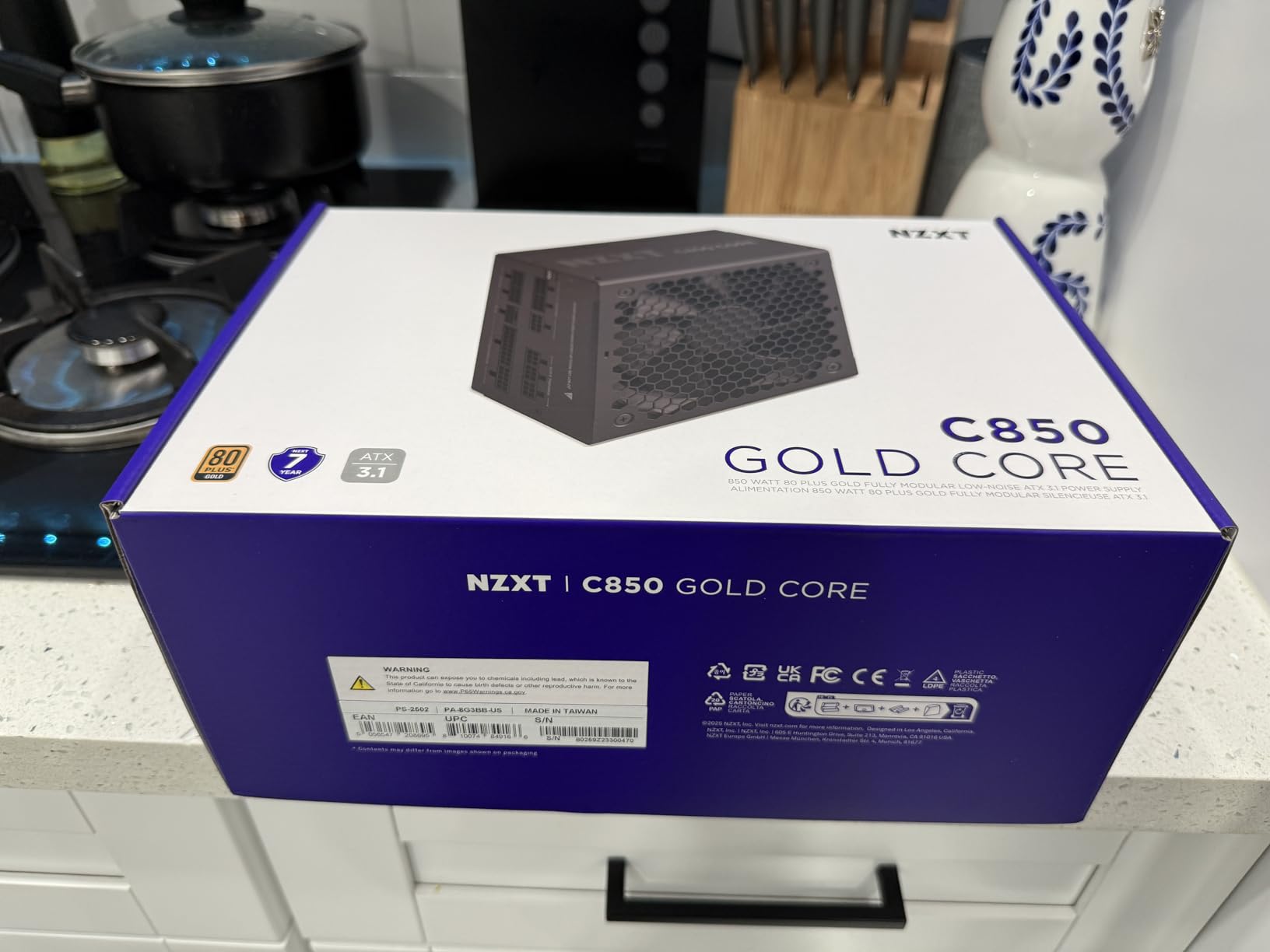 NZXT C850 Gold Core - 850W ATX 3.1 Power Supply - 80 Plus Gold - Cybenetics Platinum - Fully Modular - PCIe 5.1 600W 12V-2x6 - Zero RPM Fan - 105°C Capacitors - Black customer photo 2