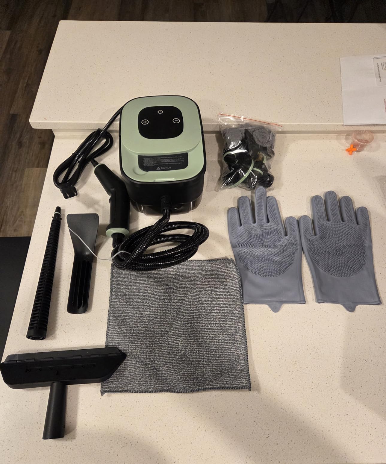 Steam Cleaner, Portable Steamer for Cleaning with 16pcs Accessories, 6-Level Adjustable, 15s Heat-Up, Handheld Steam Cleaner for Home for Tile, Grease, Dirt, Grout, Car Detailing, Green customer photo 2