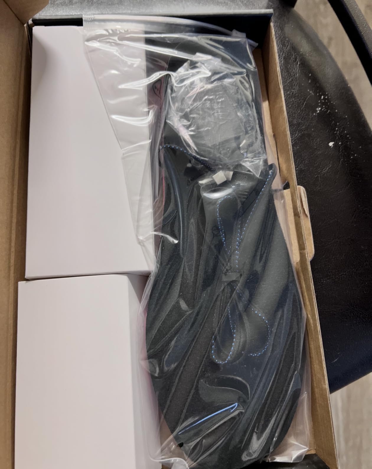 App-Controlled Heated Insoles for Men & Women, Rechargeable 5000mAh Battery, 4 Custom Heat Settings, Foot Warmers for Skiing, Hunting, Winter Work (S (3.5-7.5)) customer photo 2