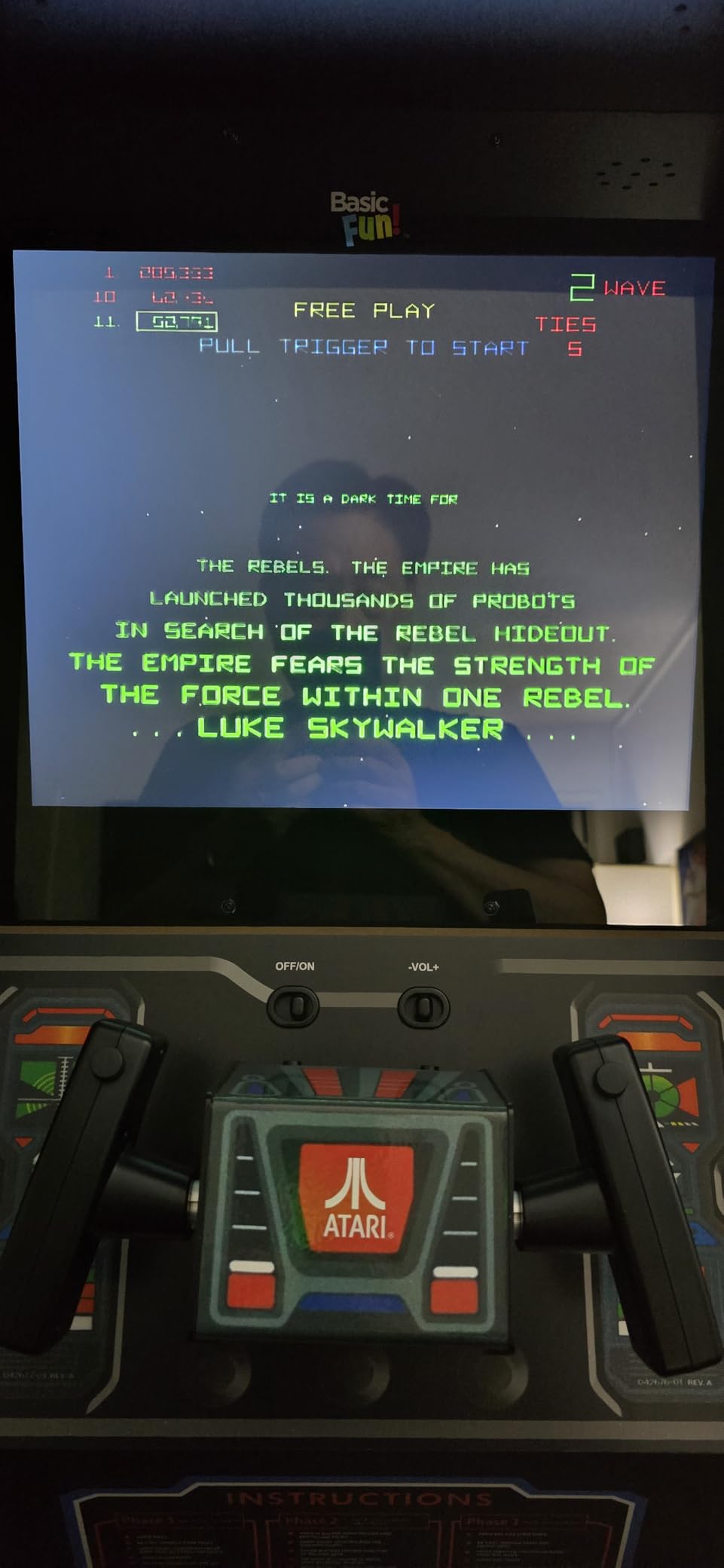 Arcade Classics - Atari Centipede Ultra Series Game Machine, 40 Games, 17