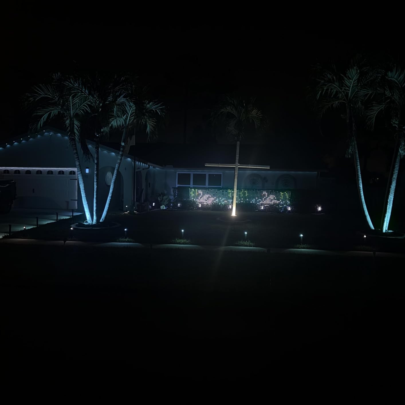 Govee Outdoor Pathway Lights 2 Lite 4 pack, IP67 Waterproof, 16 Million Colors, 60+ Scene Modes Patio Lights for Path,Landscape Lighting, Outdoor Decor, Compatible with Alexa, Google Assistant, Matter customer photo 1