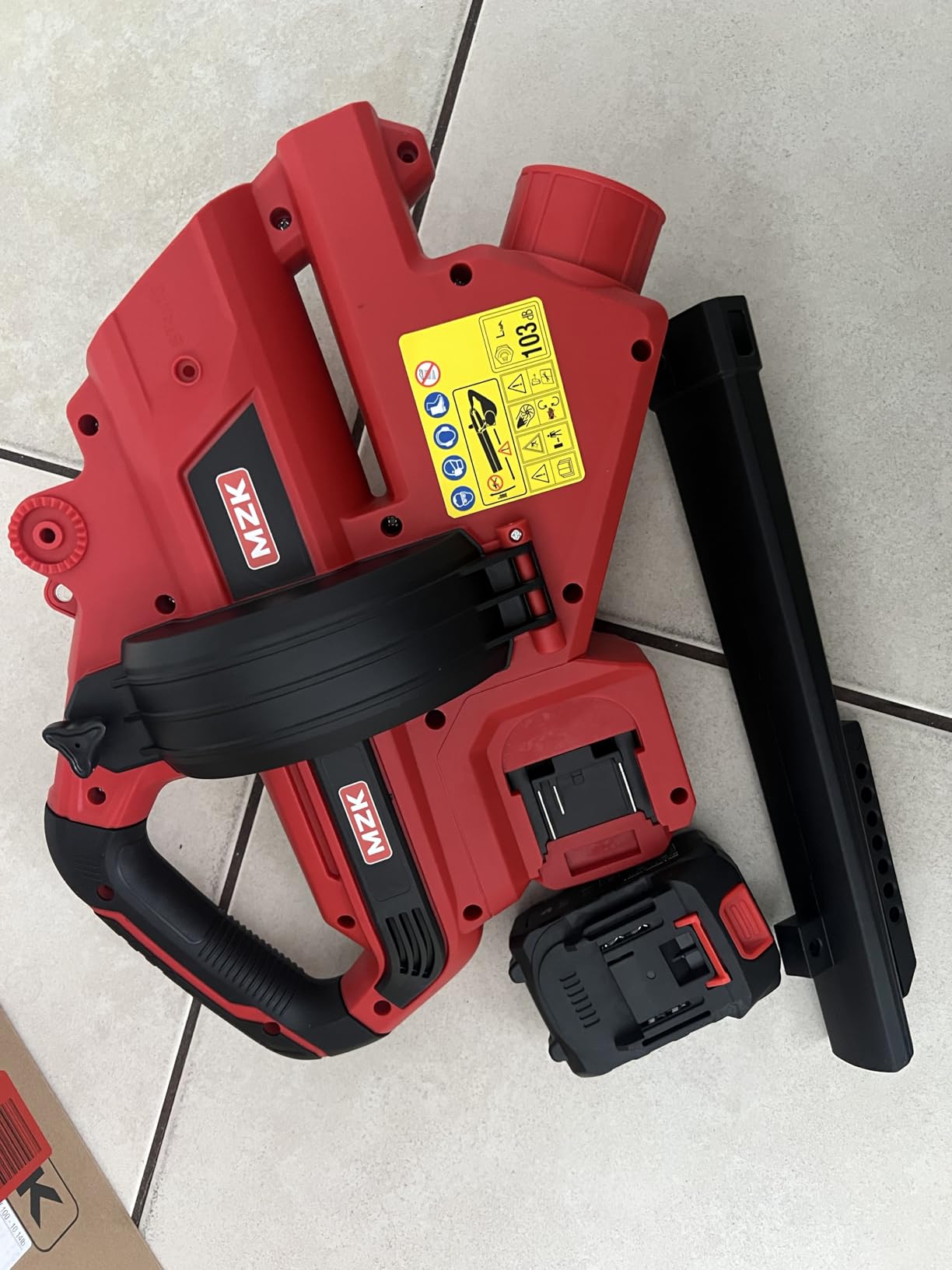 MZK 40V Cordless Leaf Blower Vacuum Mulcher, 3-in-1 Battery Powered Leaf Vacuum with 40L Bag, 600 CFM 160 MPH, 2×4.0Ah Batteries for Lawn, Yard Cleanup customer photo 1