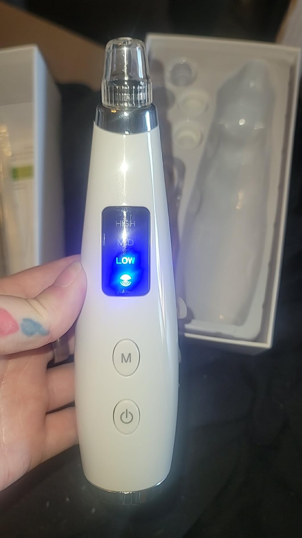 Rechargeable Blackhead Vacuum Pore Cleaner - 5 Attachments & 3 Suction Levels for Deep Facial Cleansing, USB-Powered Blackhead Remover for Women and Men (White) customer photo 1