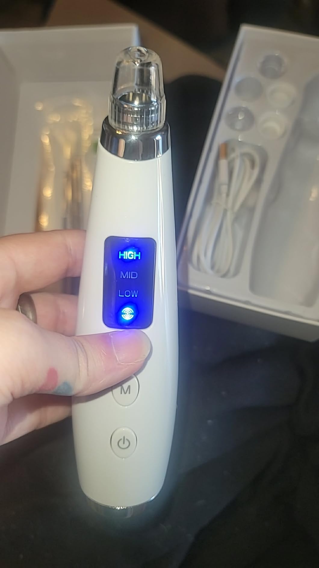 Rechargeable Blackhead Vacuum Pore Cleaner - 5 Attachments & 3 Suction Levels for Deep Facial Cleansing, USB-Powered Blackhead Remover for Women and Men (White) customer photo 2