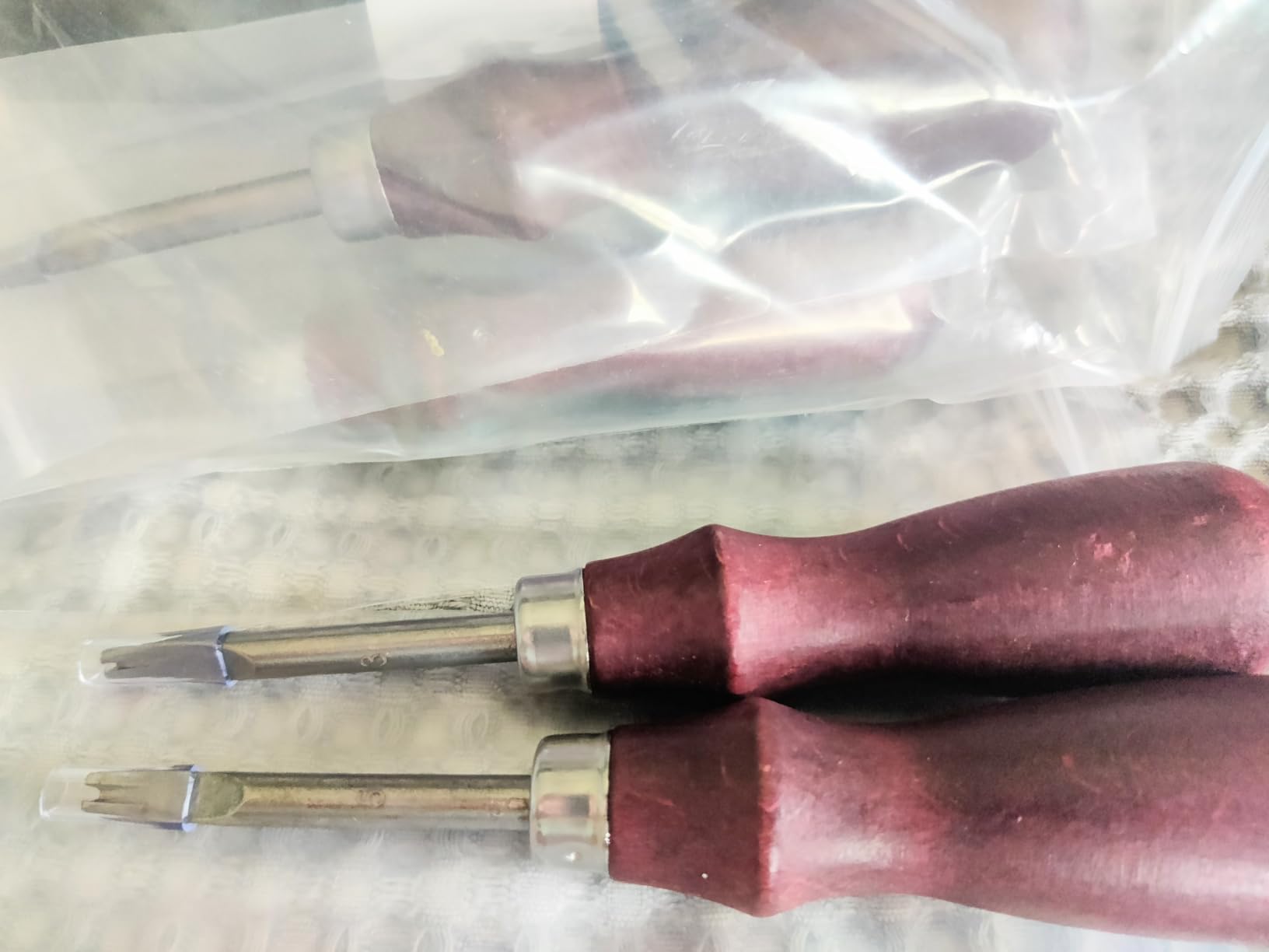 4 PCS Leather Edge Bevelers - Leather Beveler Tool for Edge Finishing and DIY Leathercraft, Leather Edge Beveler Tool Gift for Leather Artisans, DIY Enthusiasts (0.8mm,1mm,1.5mm, 2mm) customer photo 1