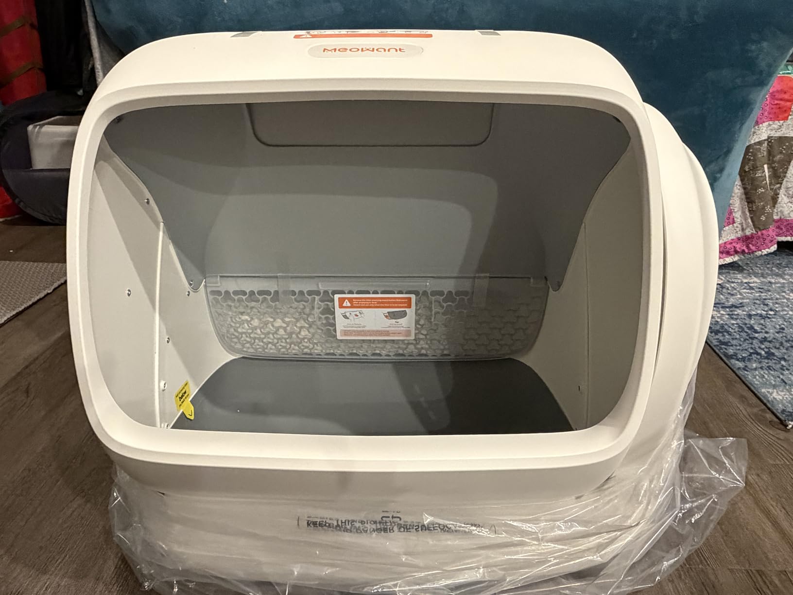 MeoWant Self-Cleaning Cat Litter Box, 106L Extra-Large Space Low Entrance Automatic Cat Litter Box Perfect for Multiple Cats, Safety Sensor, Anti-Pinch, APP Control, Odor Free with Mat & Liner customer photo 1
