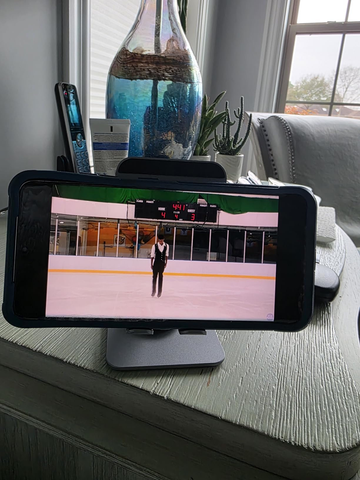 ORICO Aluminum Phone Stand for Desk, Adjustable Metal Phone Holder with Stable Support and Smooth 360 Degree Rotation for Smartphones up to 6.9 Inches - Gray (PS2) customer photo 2