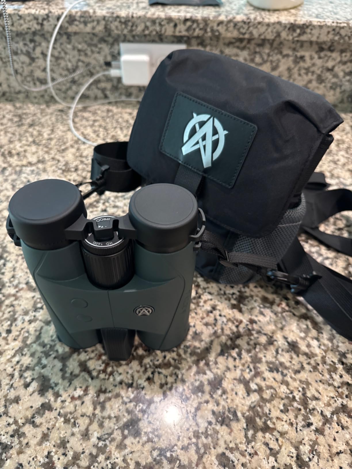 Laser Rangefinder Binoculars 10x42 for Hunting, Shooting & Golf - 1760 or 2600 Yard Range, Built-in Ballistics, HD LCD Display, Fast 0.1s ±1 Yard Accuracy customer photo 1