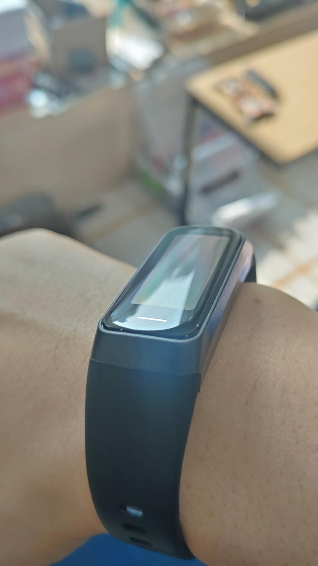 Fitness Tracker Activity Tracker Smart Watch 1.10''AMOLED Touch Color Screen,Smart Watch with 24/7 Blood Oxygen Heart Rate,Sleep Monitor,IP68 Waterproof,Step Counter Health for Women Men (Black) customer photo 2