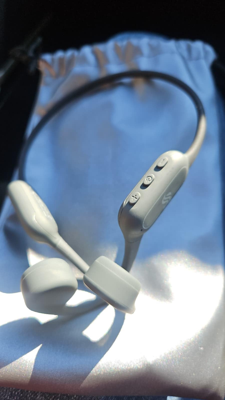 Bone Conduction Headphones IPX8 Waterproof Swimming Headphones Open Ear Headphones with MP3 Mode 32GB Memory 8H Playtime Bluetooth 5.4 Ear Buds Secure Fit for Running and Fitness (Gray) customer photo 1