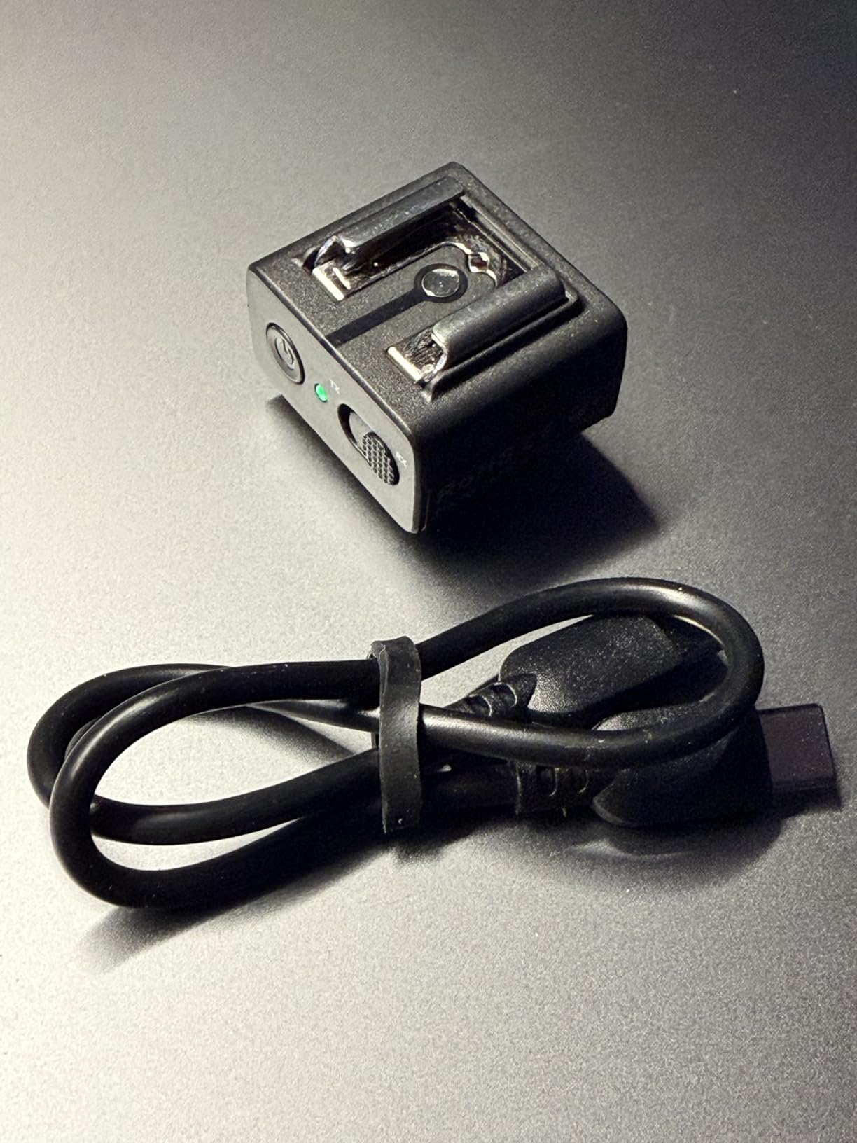 ULANZI LA10 Mini Flash Trigger for Sony, Canon, Nikon, Fujifilm, Olympus DSLR Cameras - 2.4G Wireless Flash Trigger Receiver & Transmitter, Off-Camera Flashes, Universal Hot Shoe, Multi-Light Setup customer photo 2