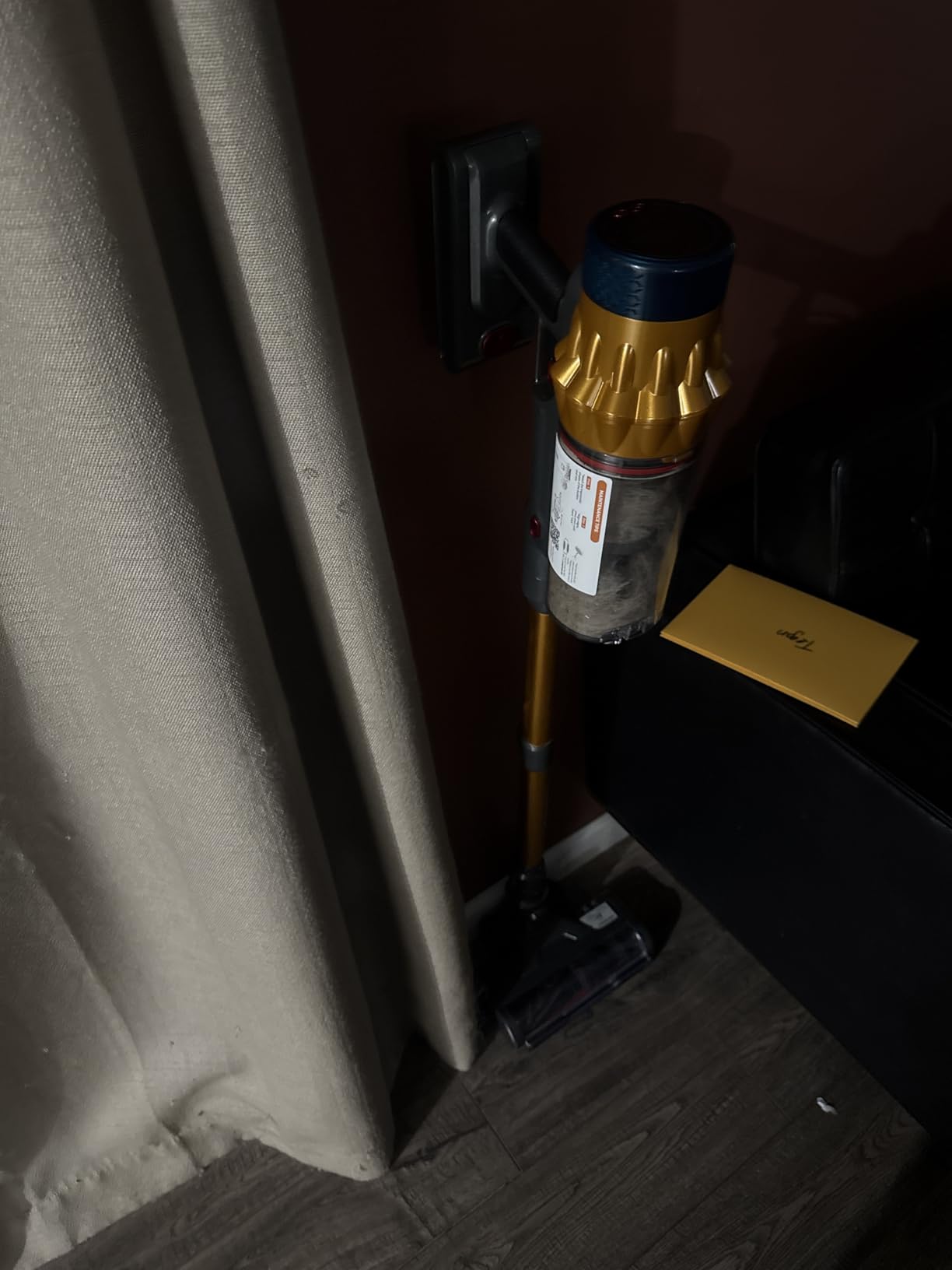 Cordless Vacuum Cleaner, 650W/55KPA/70 Mins Vacuum Cleaners for Home with Self-Standing, Anti-Tangle Brush, Smart Display and 1.8L Cup Cordless Stick Vacuum Cleaner for Pet Hair/Carpets customer photo 1