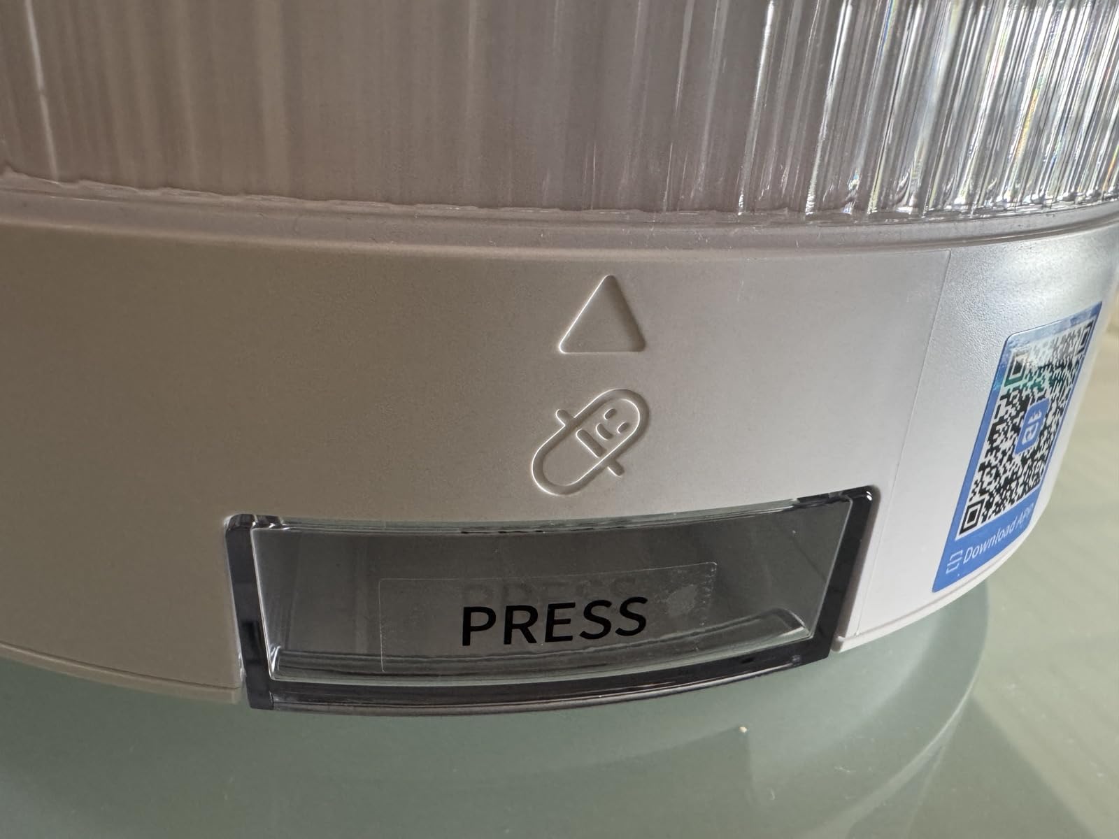 Betife Automatic Pill Dispenser for Elderly with Alarm - 31-Day Smart Bluetooth Pill Box, App Support, Fingerprint + Key Dual Lock, Arthritis-Easy Open, Plug-in/Battery Backup, Monthly Timer Dispenser customer photo 1