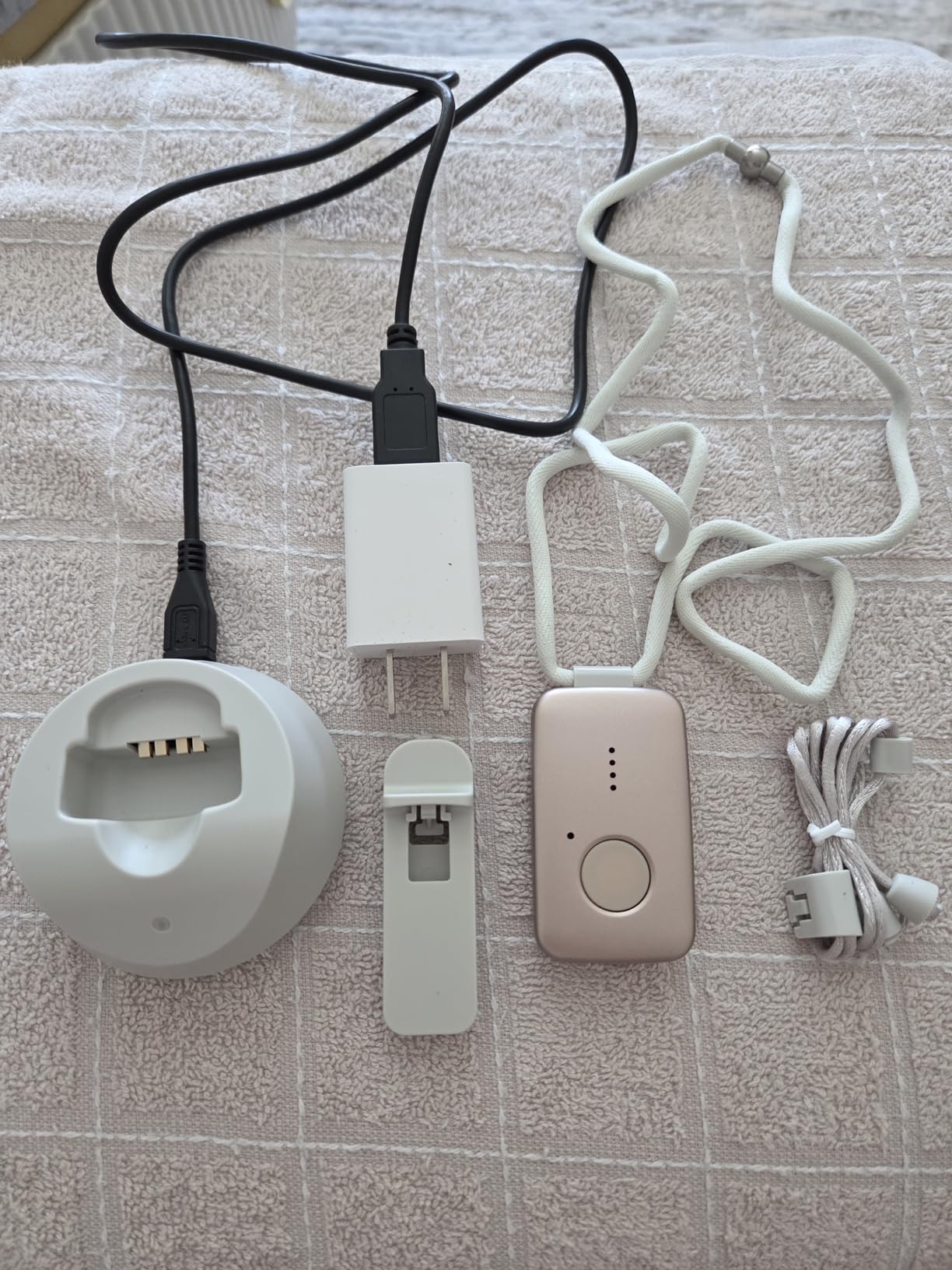 Medical Alert System for Seniors - Advanced Mini Device with Automatic Fall Detection, 24/7 Monitoring, GPS Tracking, Emergency Alert Pendant Necklace, SOS Button, Caregiver App, Waterproof, Rose Gold customer photo 1