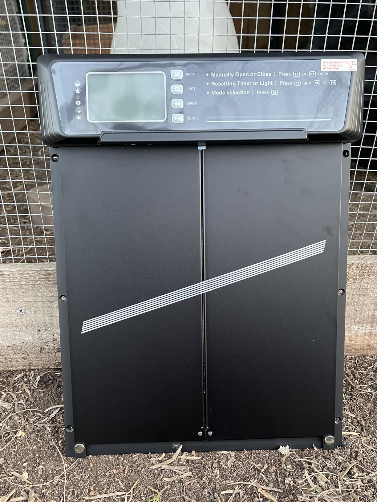 Automatic Chicken Coop Door Large Size, 7W Solar Powered with Timer & Light Sensor, Anti-Pinch Safety Chicken Door, Remote Control, Predator-Proof Aluminum Door for Poultry, Ducks & Chickens customer photo 1