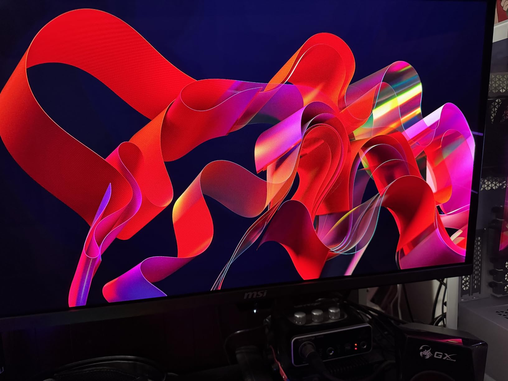 MSI MPG 271QR QD-OLED X50 27-inch QHD Gaming Monitor, 500Hz, 0.03ms, AMD Adaptive-Sync customer photo 2