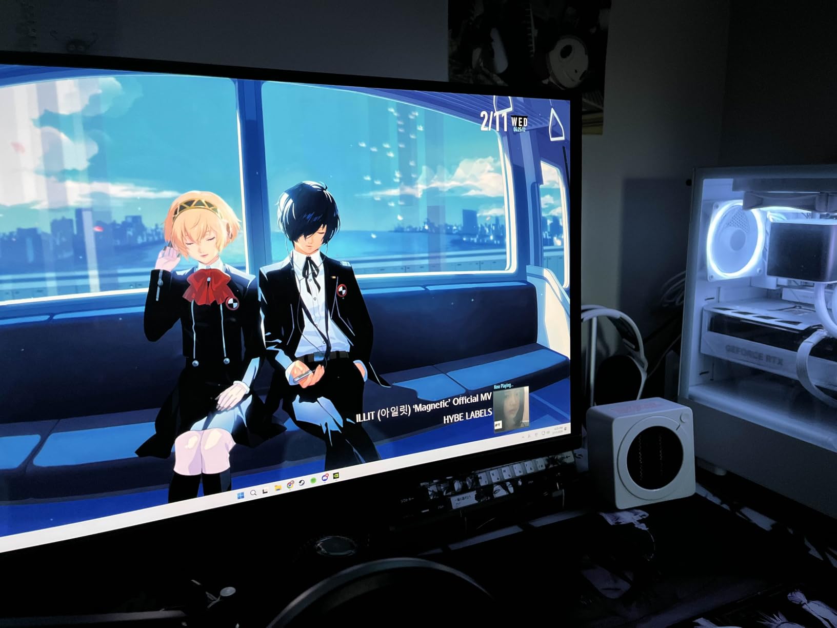 MSI MAG 272QP QD-OLED X24 27-inch QHD Gaming Monitor, 240Hz, 0.03ms, Adaptive-Sync customer photo 1