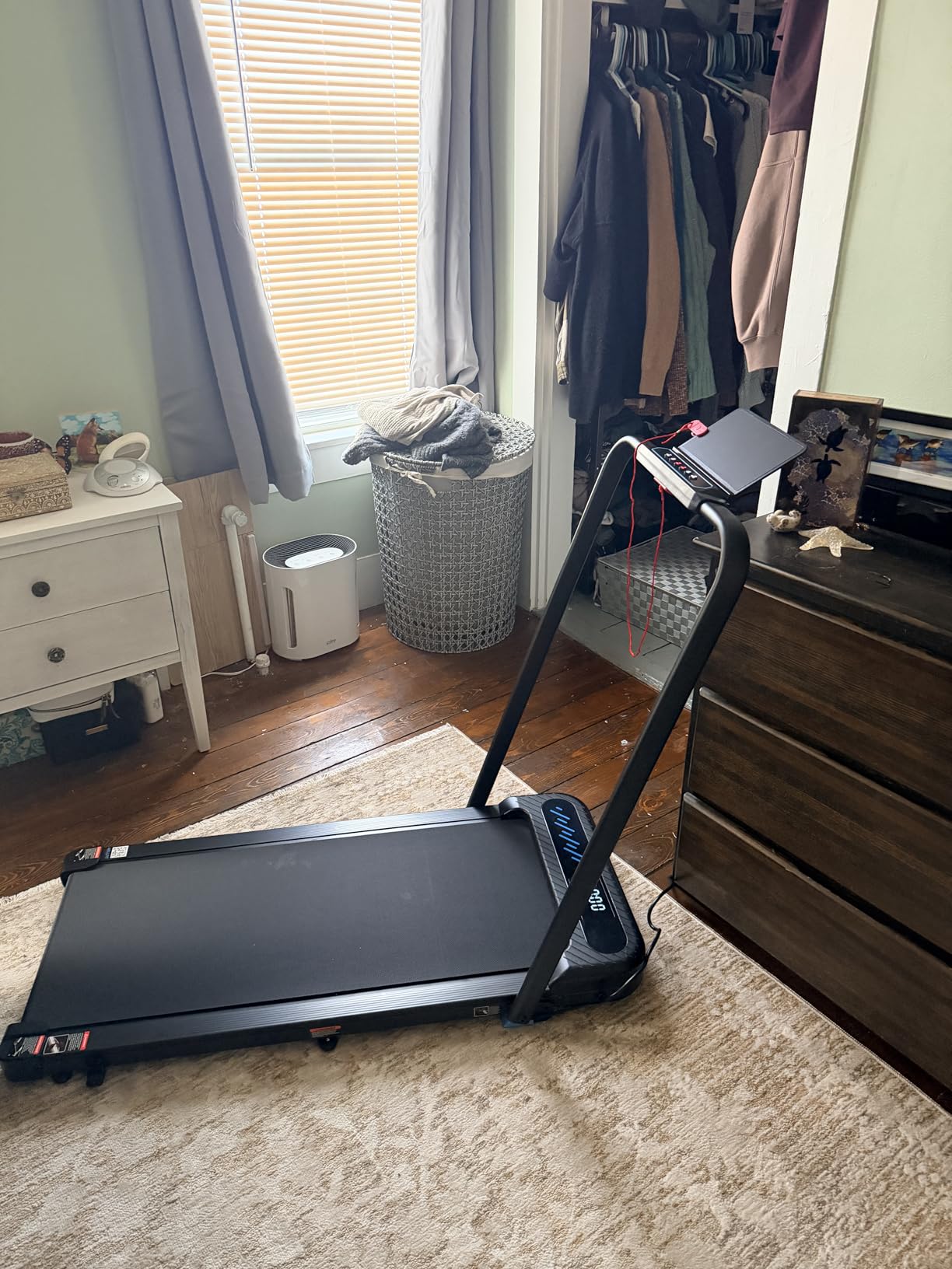 Foldable Treadmill with 10% Incline, 4 in 1 Compact Walking Pad Treadmill with Handle Bar for Home Small Spaces customer photo 1