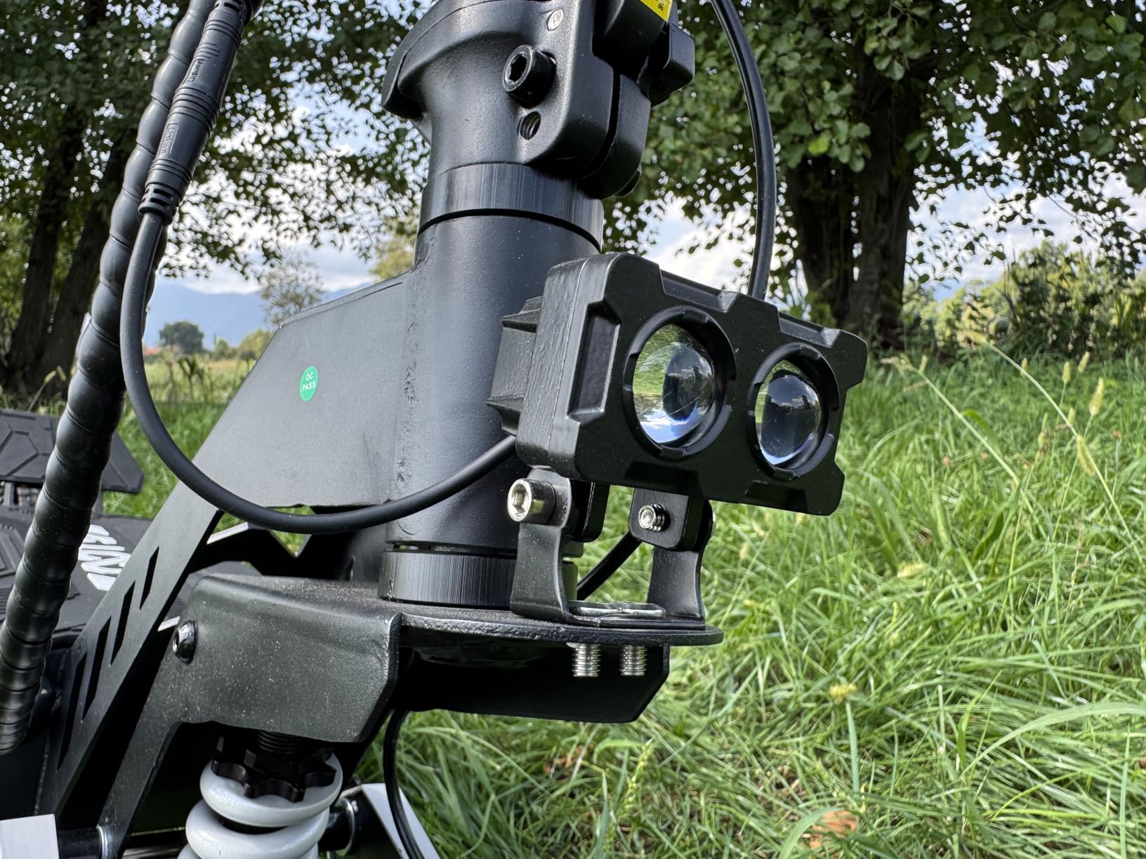 T10 Electric Scooter for Adults, 48V 18AH Battery Up to 46 Miles Long Range & 900W Motor, 34 MPH Max Speed, 11 Inch All-Terrain Tires Folding Commuter E Scooter with Dual Suspension & HD LCD Display customer photo 2