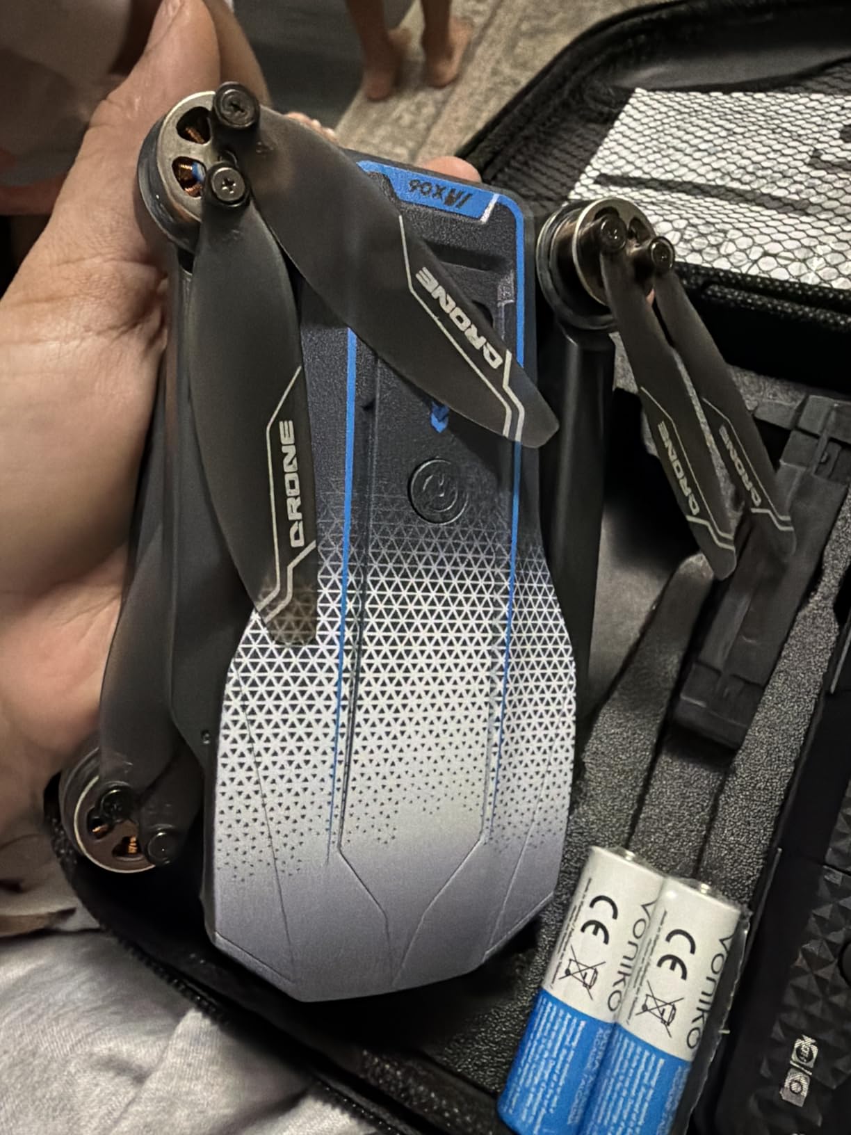 Foldable FPV Drone with 1080P Camera, RC Mini Drone for Kids and Adults, 2 Batteries, Carrying Case, Gesture Control, Altitude Hold, One-Key Launch/Landing, and 3D Flip Function customer photo 1