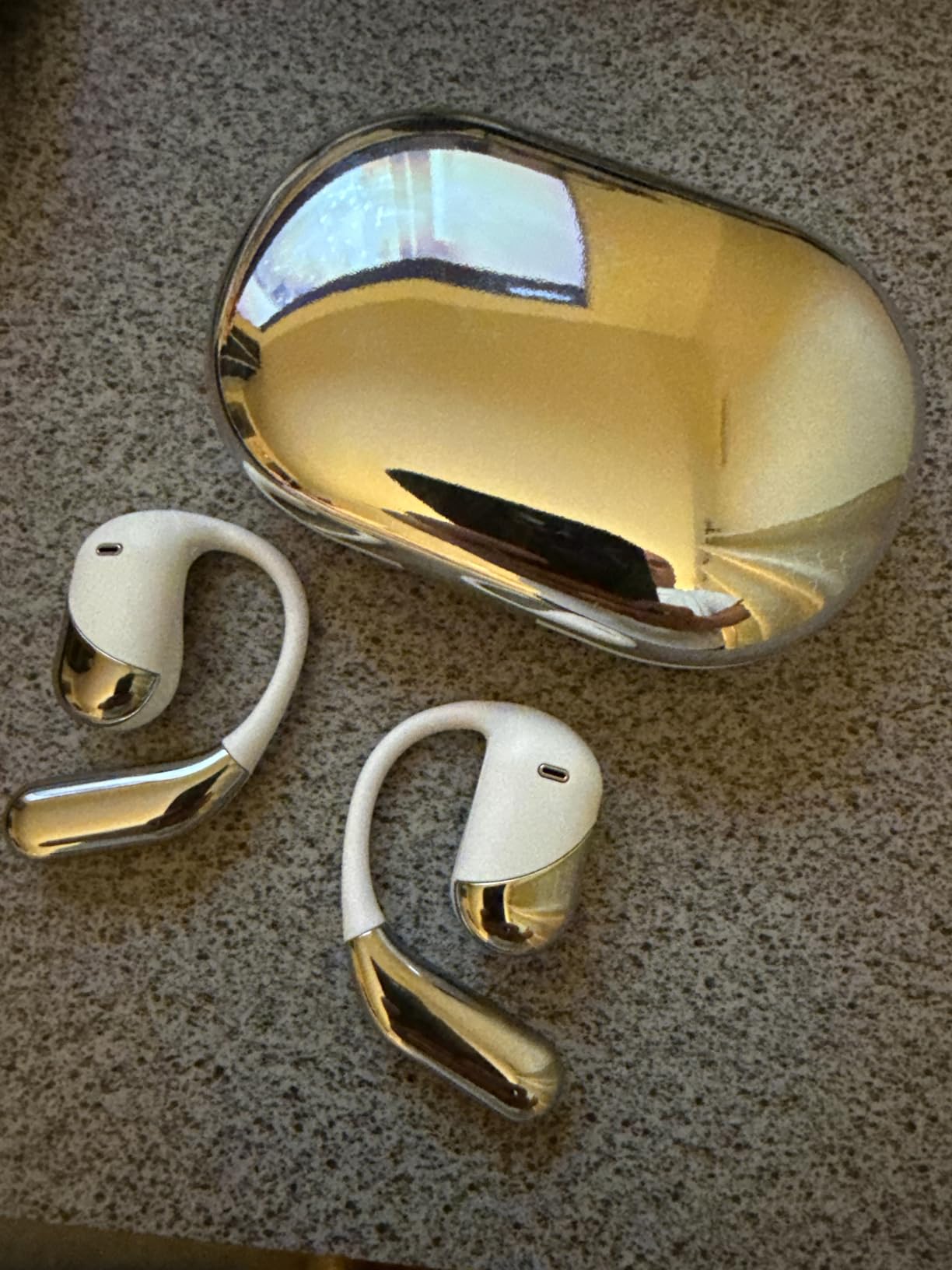 Real-Time AI Translation Earbuds, 198 Language Translator Earbuds, Audifonos Traductores Ingles Espanol, 3-in-1 Translating Earbuds for Travel, Meetings & Language Learning, with Charging Case customer photo 2