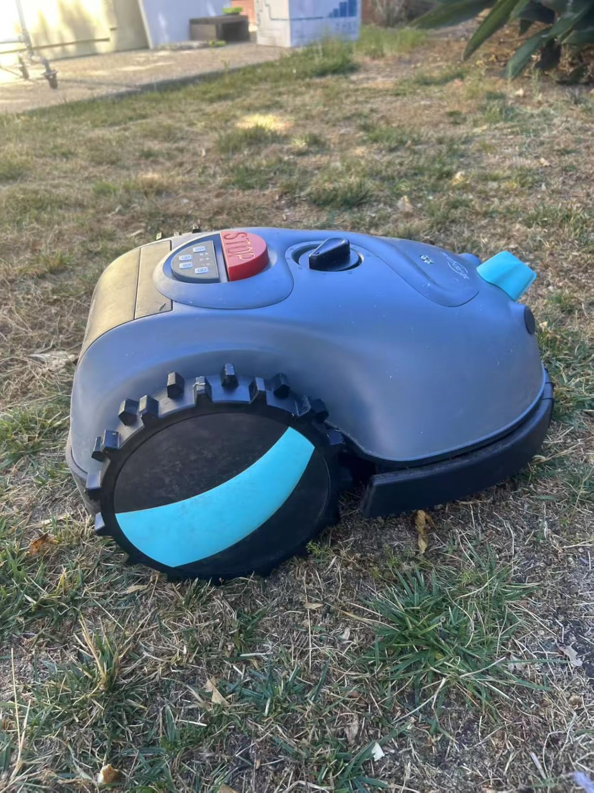 2026 M800Plus GPS+3D Vision Cordless Robot Lawn Mower with Bow-Shaped Path Mowing, APP Control, Robotic Lawnmower with Obstacle Avoidance, Auto-Charging for Lawns up to 8611 sq.ft (Charcoal Grey) customer photo 2