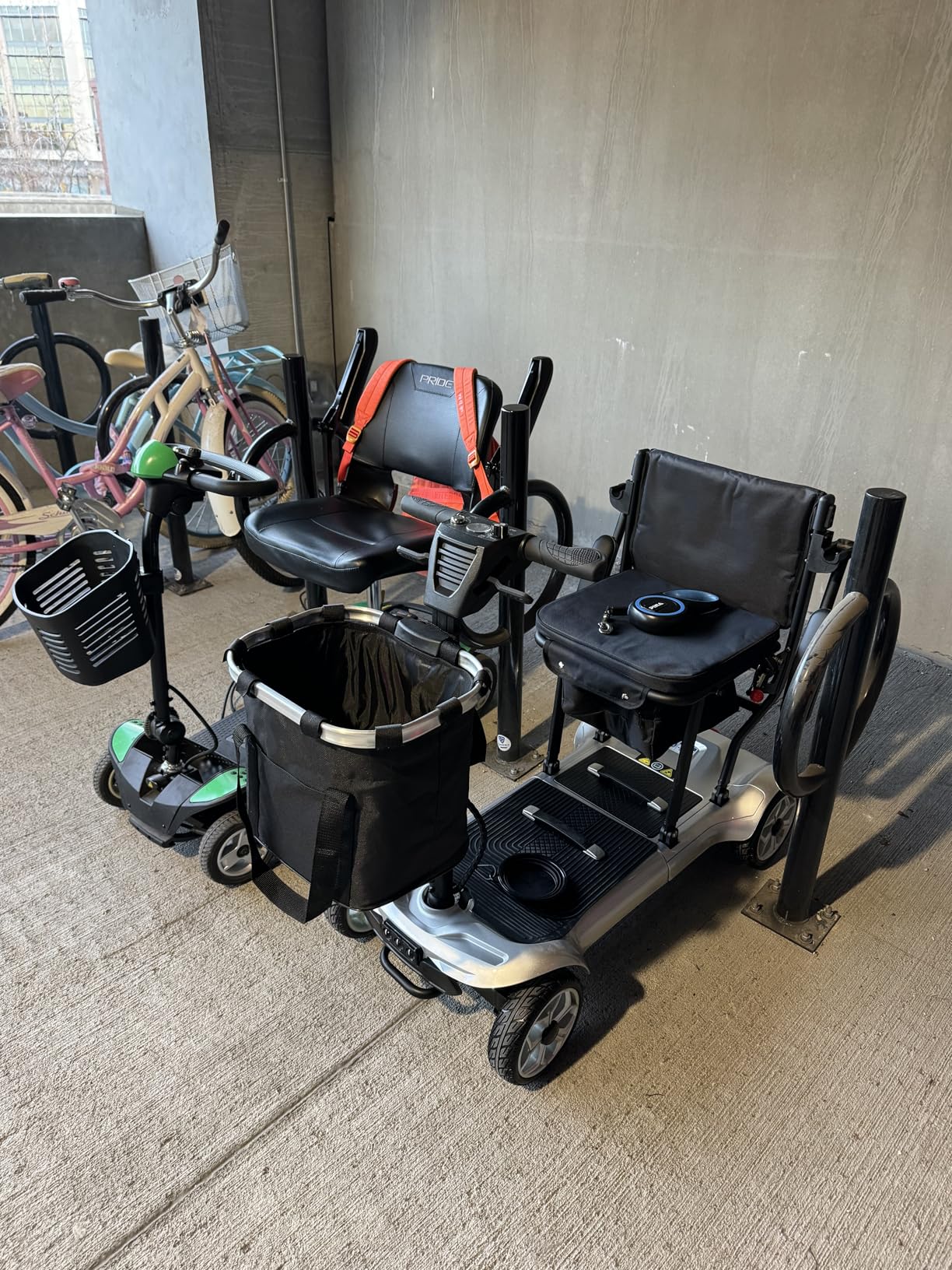 Lightweight Mobility Scooter for Adults & Seniors - Cruise & Airport Approved, 43lb Foldable Portable Motorized Scooters with Removable Lithium Battery for 12.4 Miles Travel, 300lb Capacity, Blue customer photo 2