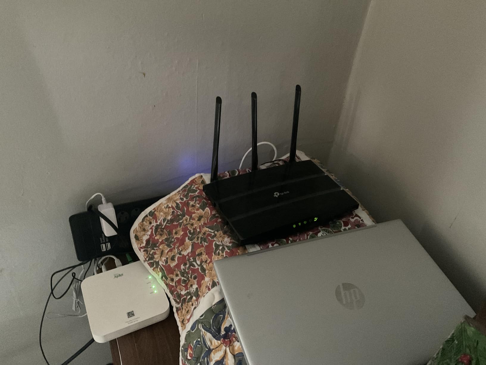 TP-Link Portable Wi-Fi 6 AX1500 Portable Travel Router Dual-Band TL-WR1512X | Easy Public WiFi Sharing | Hotel/RV/Travel Approved | Phone WiFi Tether | USB C 3.0 | Multi-Mode | OpenVPN, WireGuard customer photo 1