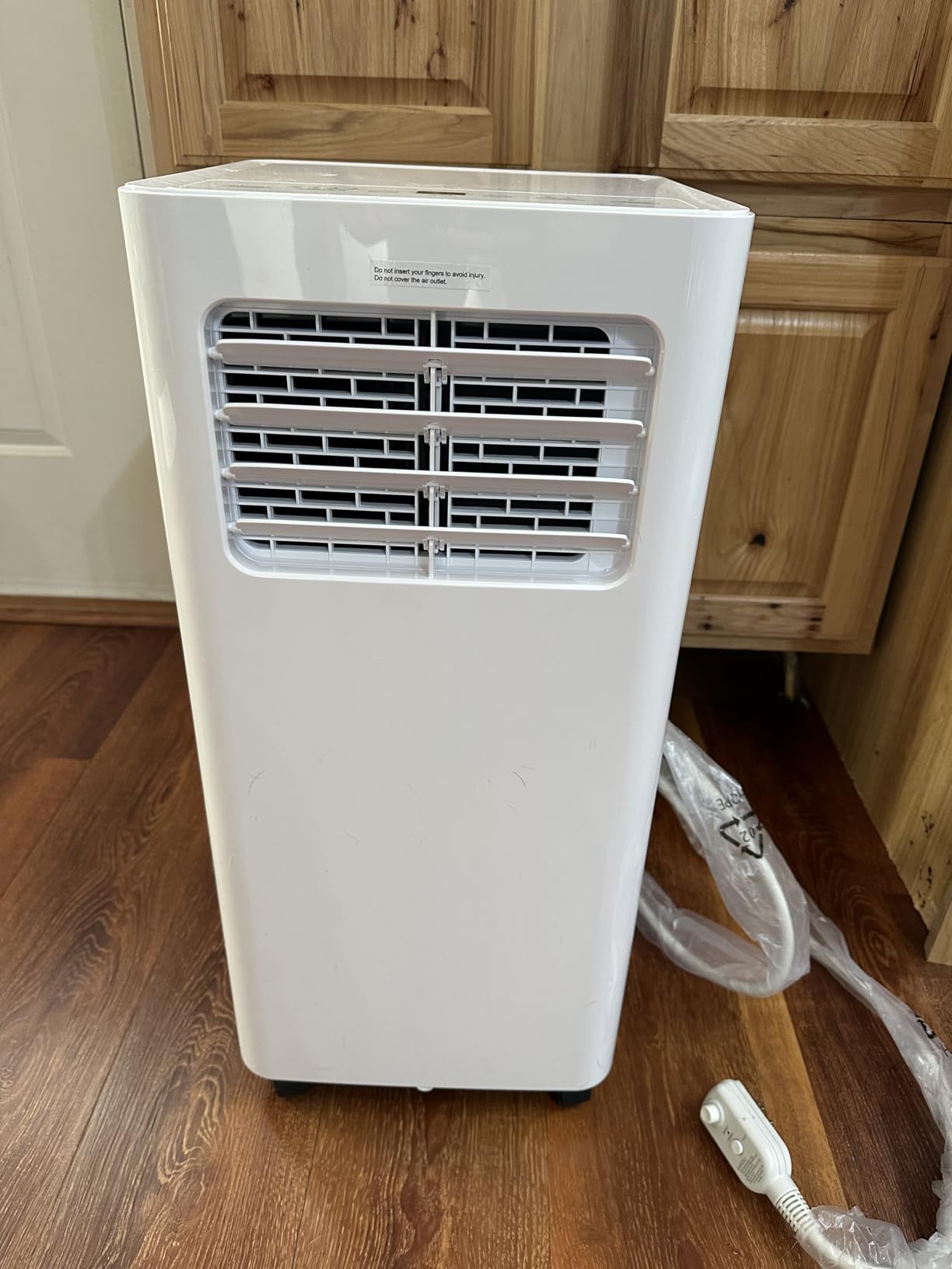 8000 BTU Portable Air Conditioner, 3-in-1 Cools 350 Sq.Ft, Quiet AC with Fan & Dehumidifier, LED Display, Remote, 24H Timer, Window Kit, for Bedroom/Office/Dorms customer photo 1