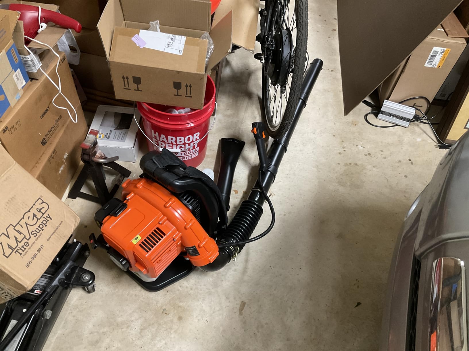 75.6CC Gas Backpack Leaf Blowers 847CFM Powerful Gas Blowers 236 MPH Low Vibration 2-Cycle Ergonomic Harness System for Garden customer photo 1