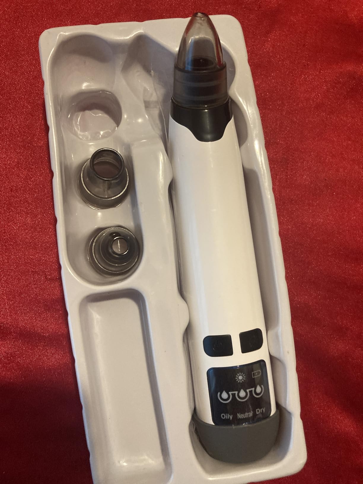 Blackhead Remover Pore Vacuum - Facial Pore Cleaner with 3 Adjustable Suction Levels, 4 Blackhead Removal Tools, Electric Acne Extractor Tool for Women & Men (White) customer photo 1