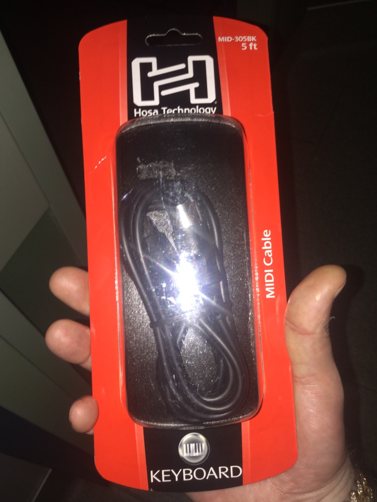 Hosa MID-305BK 5-Pin DIN to 5-Pin DIN MIDI Cable, 5 Feet customer photo 1