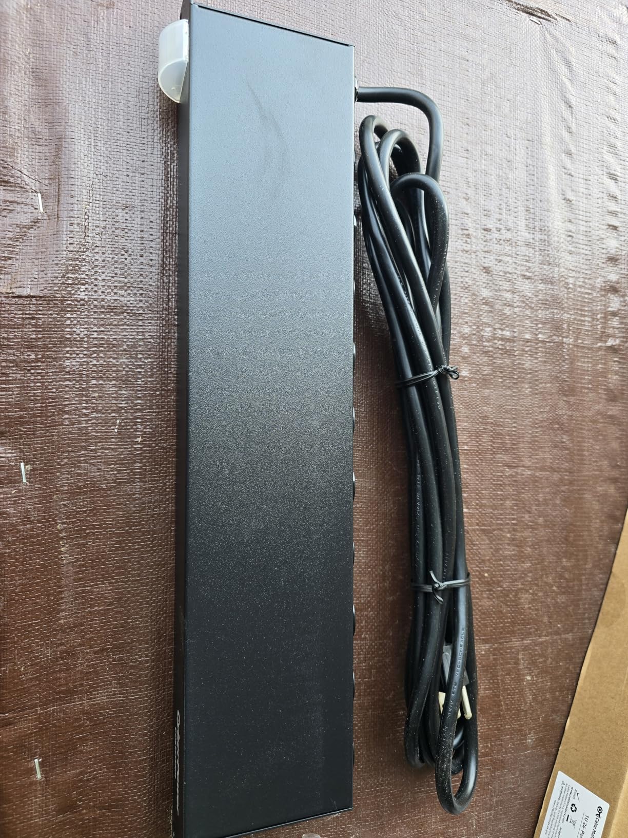 CyberPower CPS1215RM Basic PDU, 100-125V/15A, 10 Outlets, 15ft Power Cord, 1U Rackmount customer photo 1