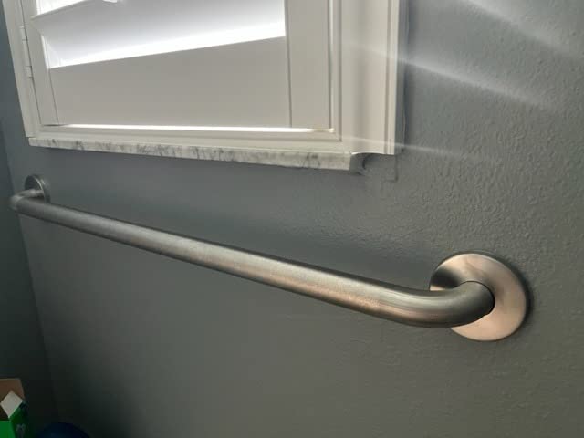 Moen Home Care Bathroom Safety 24 Inch Stainless Steel Handicap Grab Bar for Bathtub and Shower, Heavy Duty Handle, Elderly Assistance Product with Concealed Screws customer photo 2