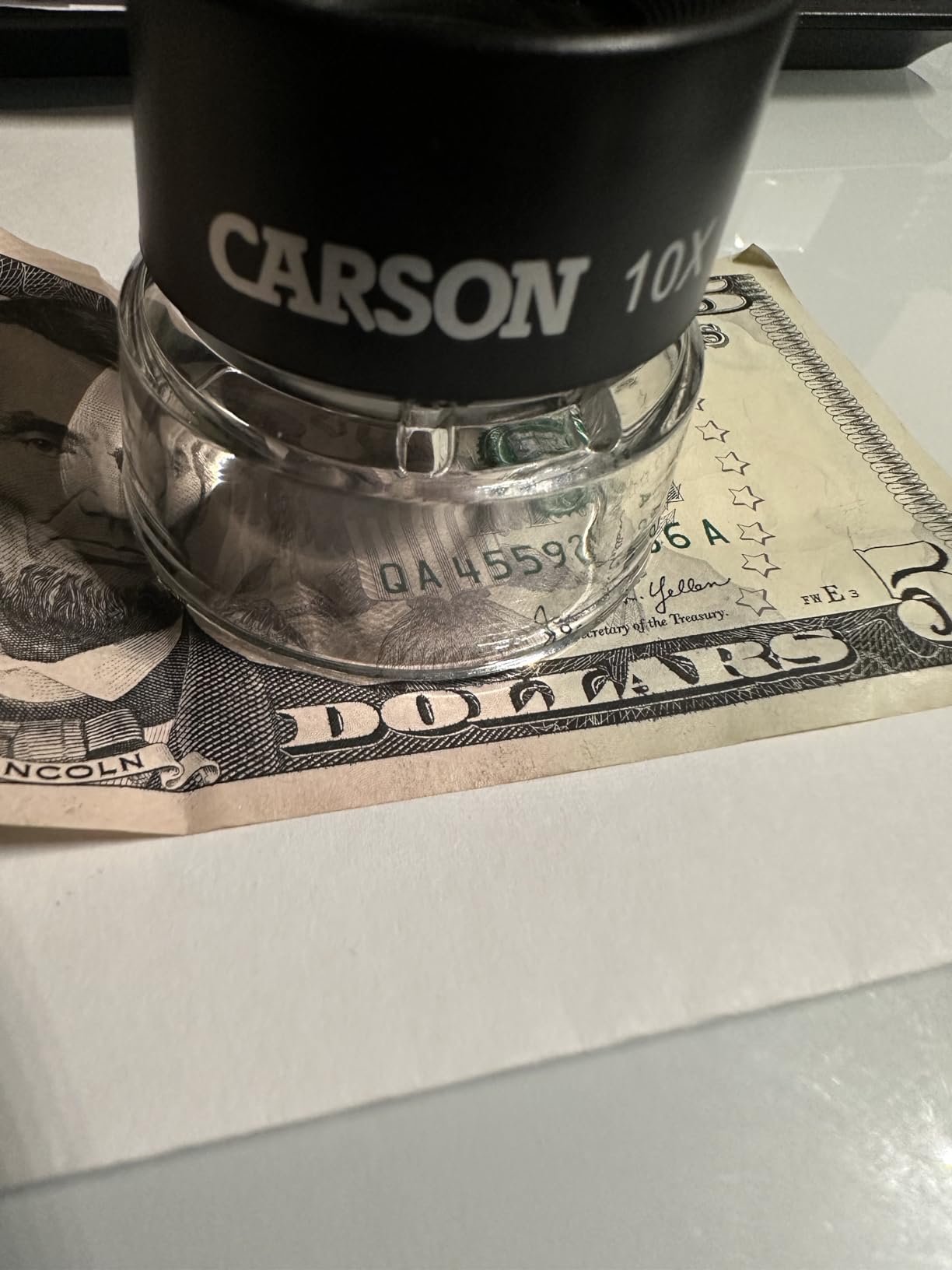 Carson LumiLoupe 10X Power Black/Clear Stand Magnifier, Ambient Light, 1.0 inch Lens Diameter, 2.0 inch Base Diameter customer photo 2