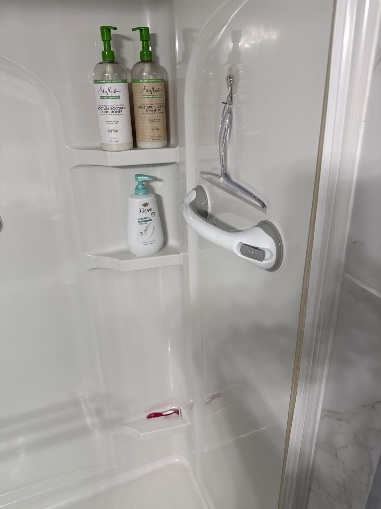 Safe-er-Grip Changing Lifestyles Suction Cup Grab Bars For Bathtubs & Showers; Safety Bathroom Assist Handle, White & Grey, 16 Inches customer photo 2