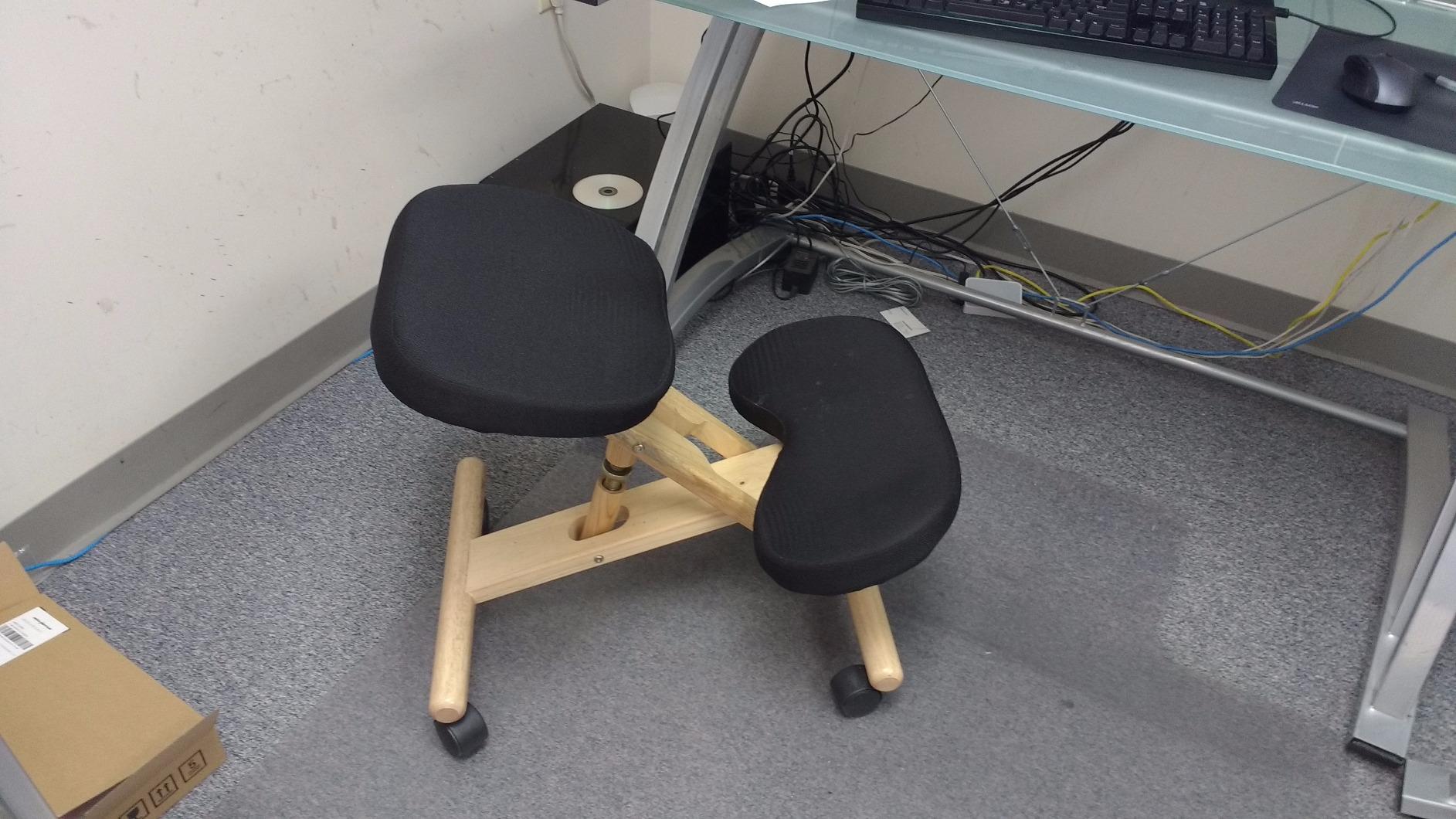 Flash Furniture Posey Mobile Wooden Kneeling Office Chair for Improved Posture, Height-Adjustable Ergonomic Office Kneeling Chair, Natural/Black customer photo 1