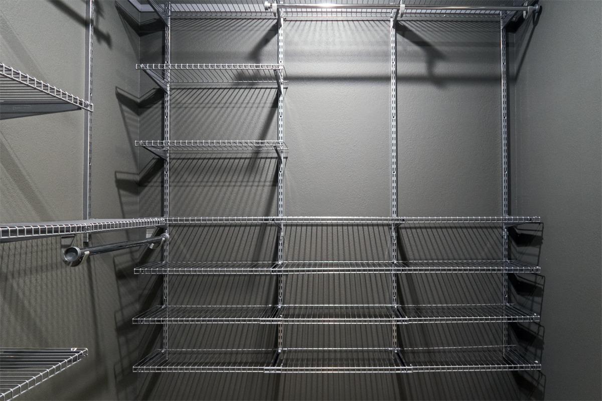 Rubbermaid Configurations Deluxe Custom Closet Kit 4-8Ft. Adjustable Metal Wire Shelving White Finish Expandable Organization System Hardware Included for Home Closet/Pantry/Laundry/Mudroom customer photo 2