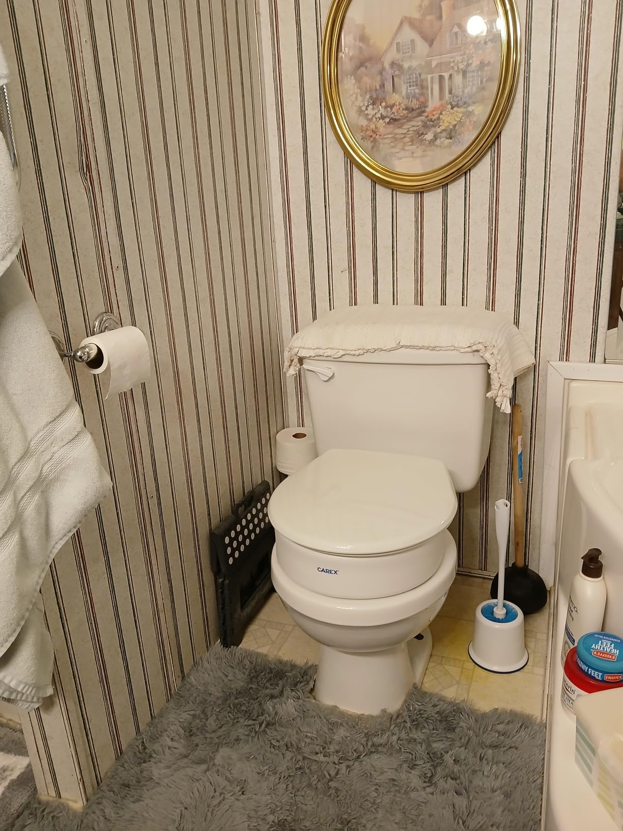 Carex Toilet Seat Riser, Elongated Raised Toilet Seat Adds 3.5 inches to Toilet Height, for Assistance Bending or Sitting, 300 Pound Weight Capacity Toilet Riser customer photo 2