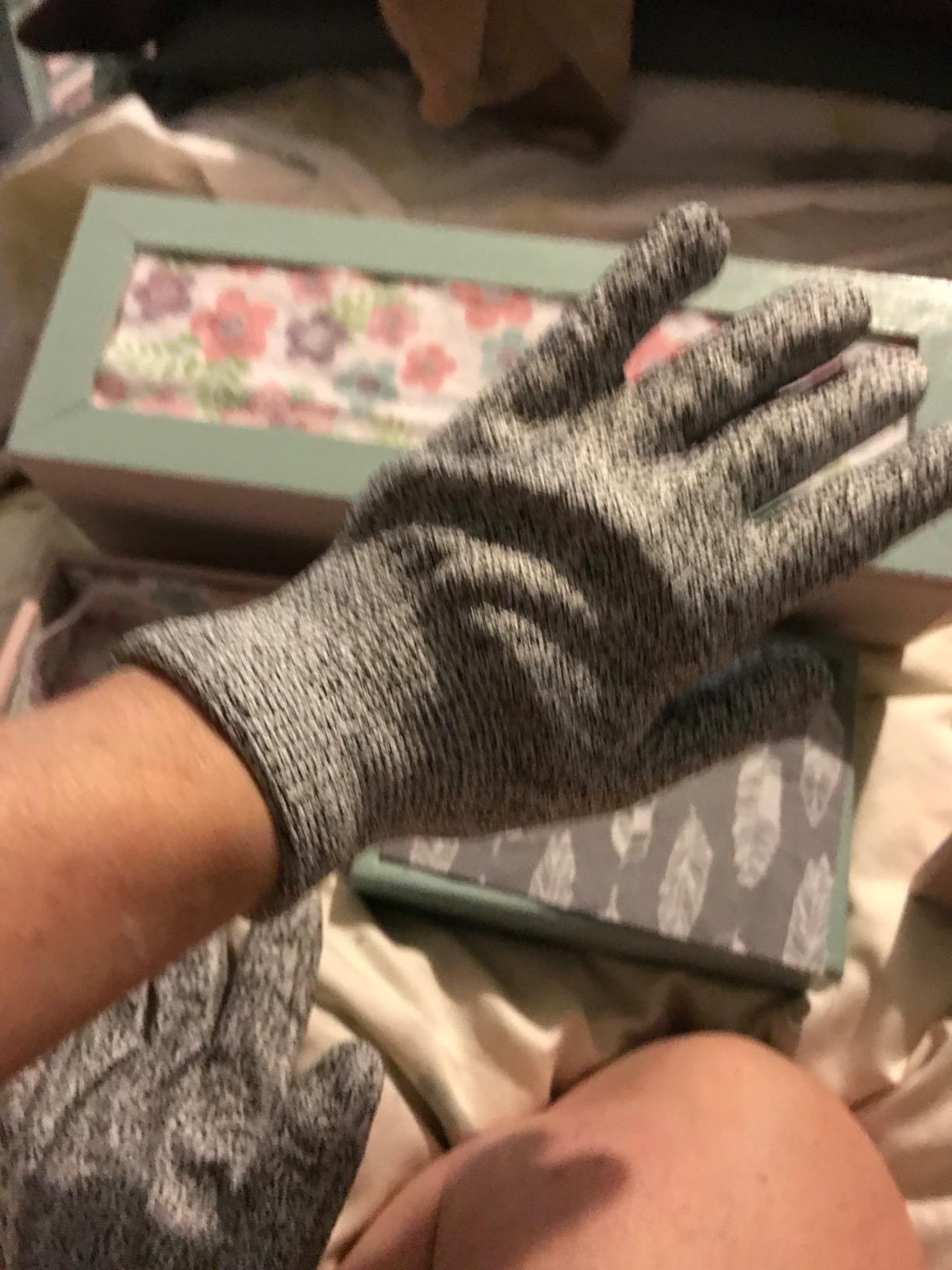 OLFA 60mm Ergonomic Rotary Cutter (RTY-3/DX) - Rotary Fabric Cutter w/Blade Cover & Squeeze Trigger for Quilting, Sewing, Crafts, Replacement Blade: OLFA RB60-1 customer photo 2