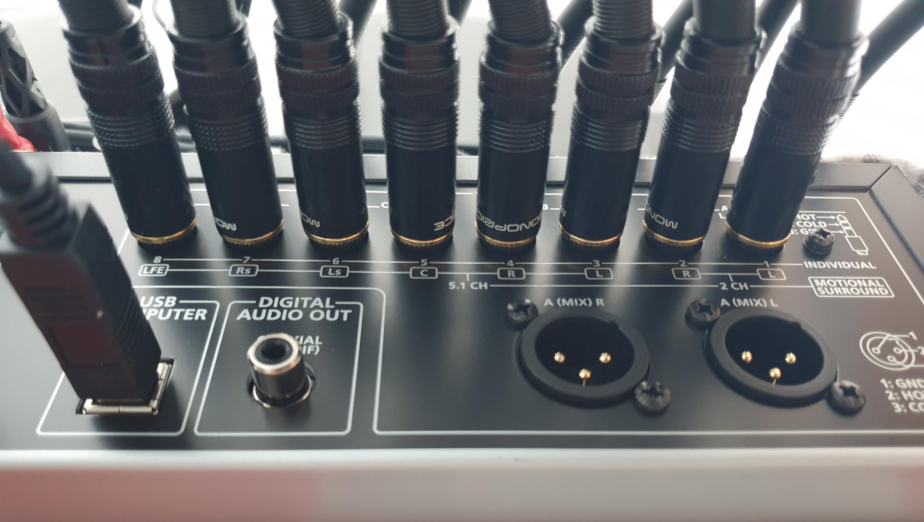 Monoprice 1/4-Inch TRS Male to Male Cable - 6 Feet - Black, 16AWG, Gold Plated - Premier Series customer photo 1