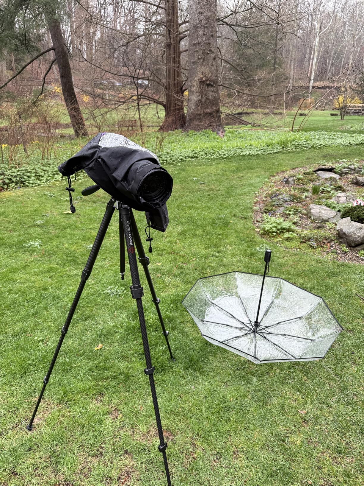 Altura Photo Camera Rain Cover - Professional Waterproof Lens Jacket Covers with Dual Hand Sleeves and Full-Length Zipper - Weather Protector for Canon Nikon Sony Fujifilm DSLR & Mirrorless Cameras customer photo 1