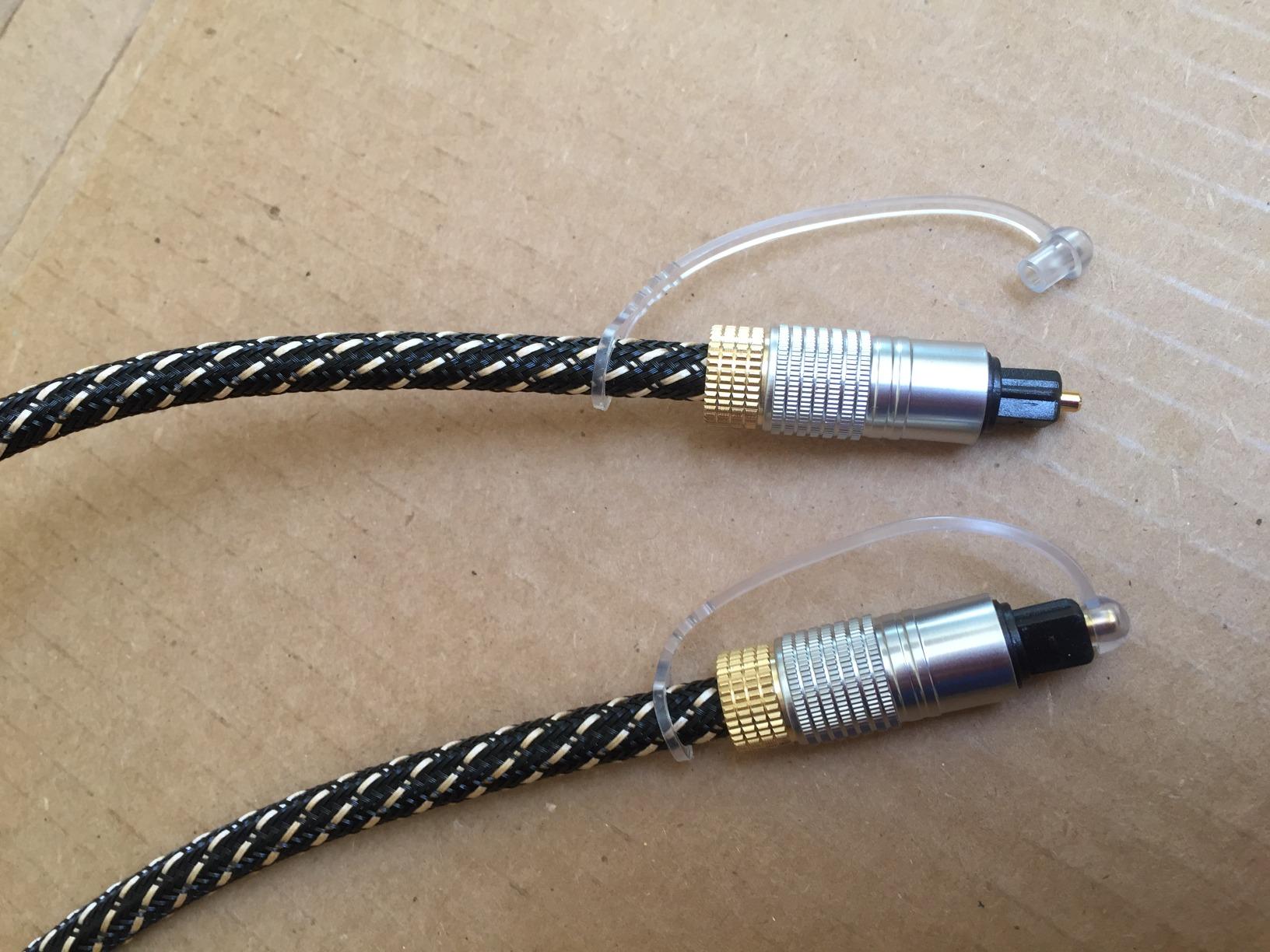 Cable Matters Premium Optical Audio Cable 6ft (Toslink Optical Cable for Soundbar, Digital S/PDIF Cord) - Ideal for Hi-Fi Audio with Samsung, Sonos, Sony, Bose Soundbars, 6 Feet customer photo 1