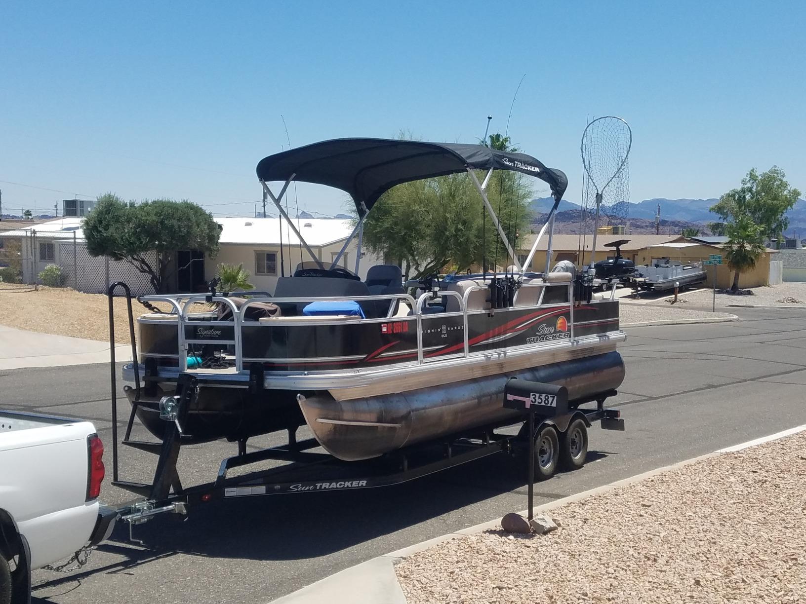 Scotty #284-BK Baitcaster/Spinning Rod Holder w/ #243 Square Rail Mount, Black customer photo 1