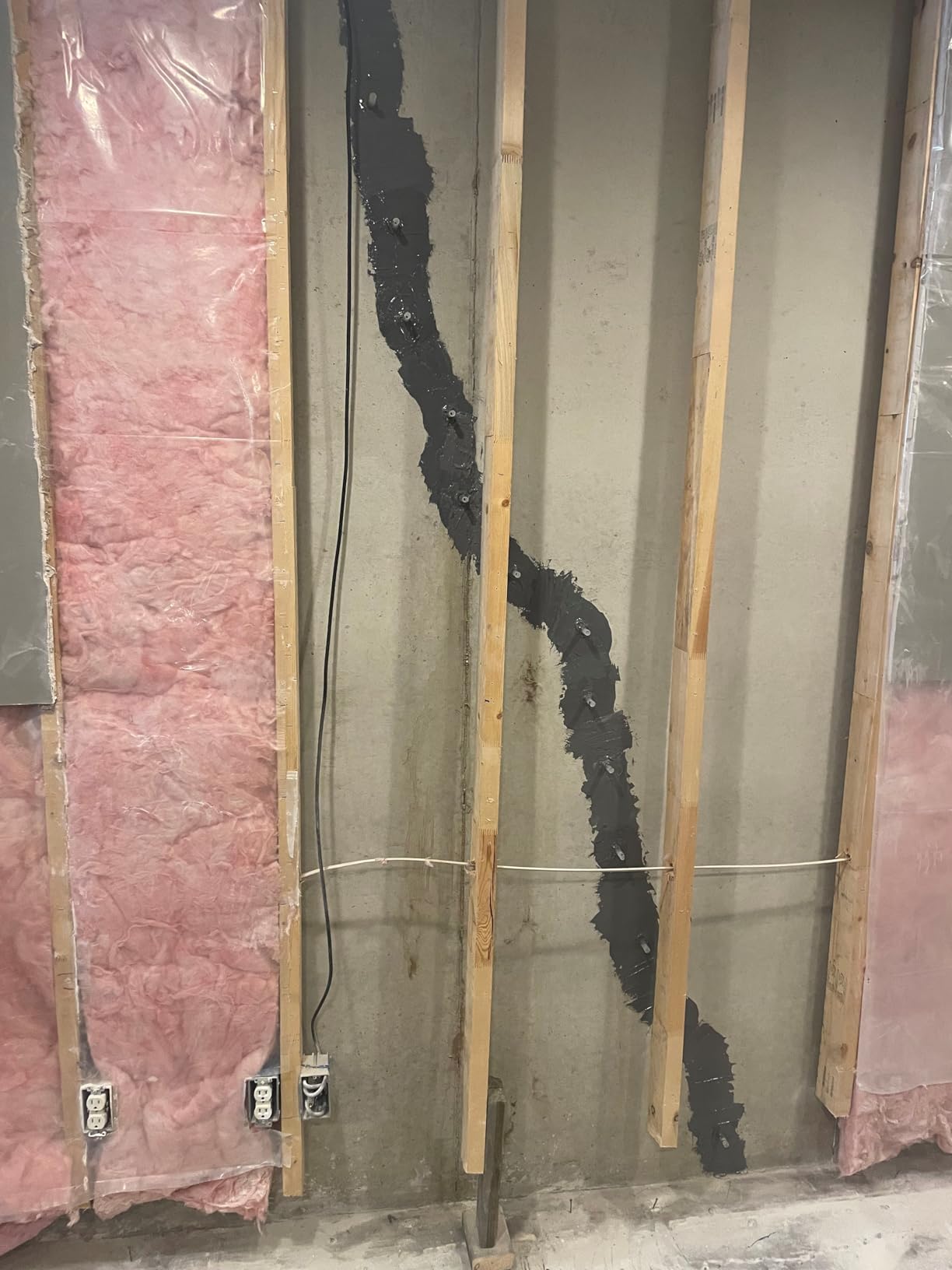 RadonSeal Complete DIY Foundation Crack Repair Kit - 10 Ft - Low-Viscosity Urethane Injection Sealant for Crawl Spaces & Concrete Basement Walls, Stops Water Leaks, Drill-Free Filler customer photo 1