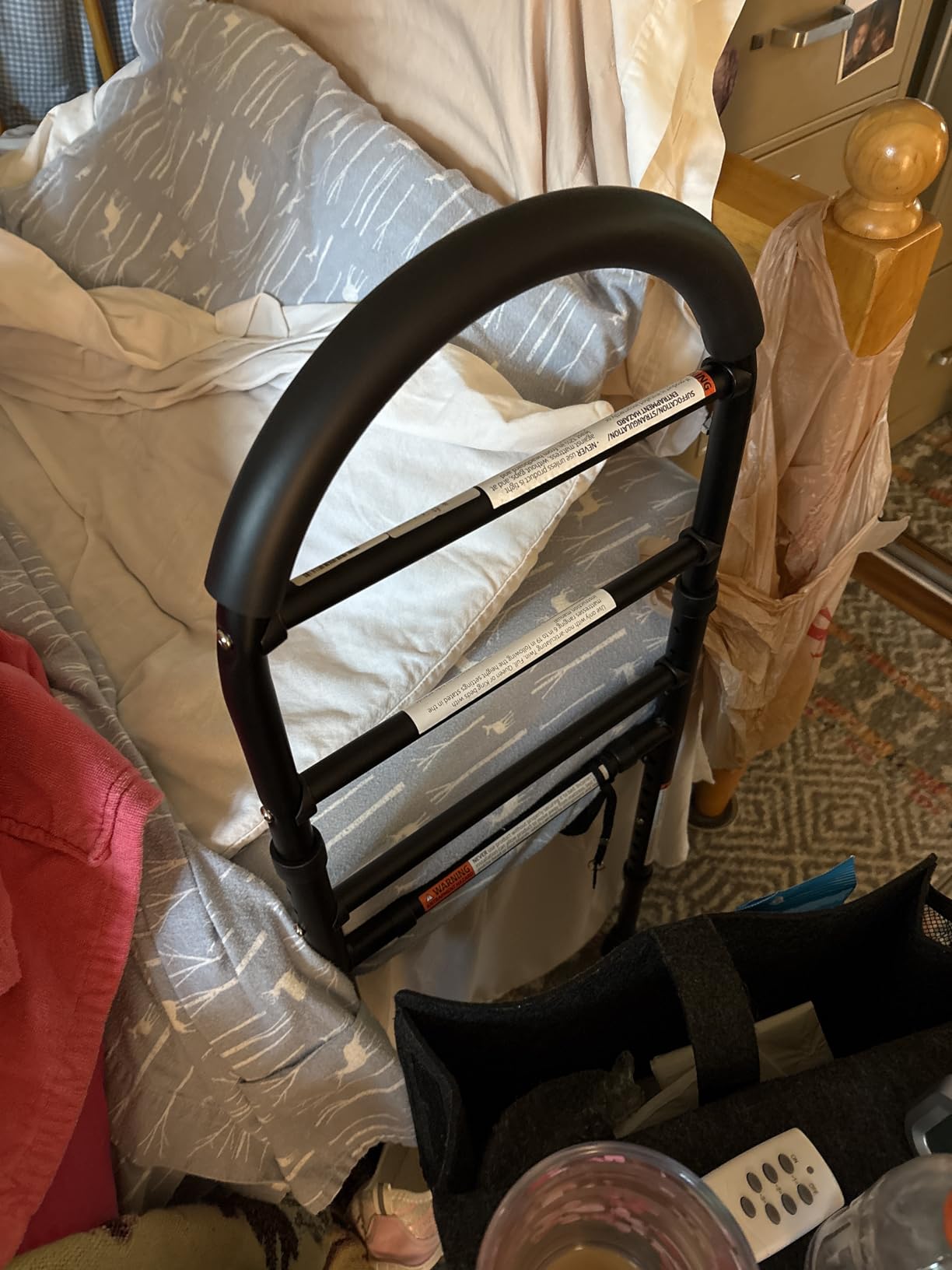 Medline Bed Assist Bar with Storage Pocket, Height Adjustable Bed Rail for Elderly Adults, Assistance for Getting In and Out of Bed at Home customer photo 1