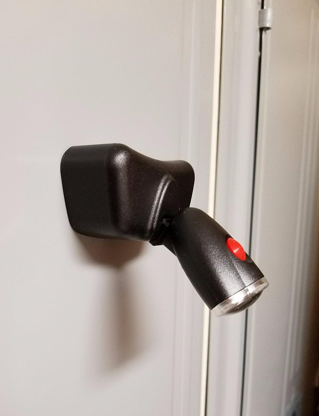 Carson Pro Series MagniVisor Deluxe Head-Worn LED Lighted Magnifier with 4 Different Lenses (1.5x, 2x, 2.5x, 3x) (CP-60) customer photo 2