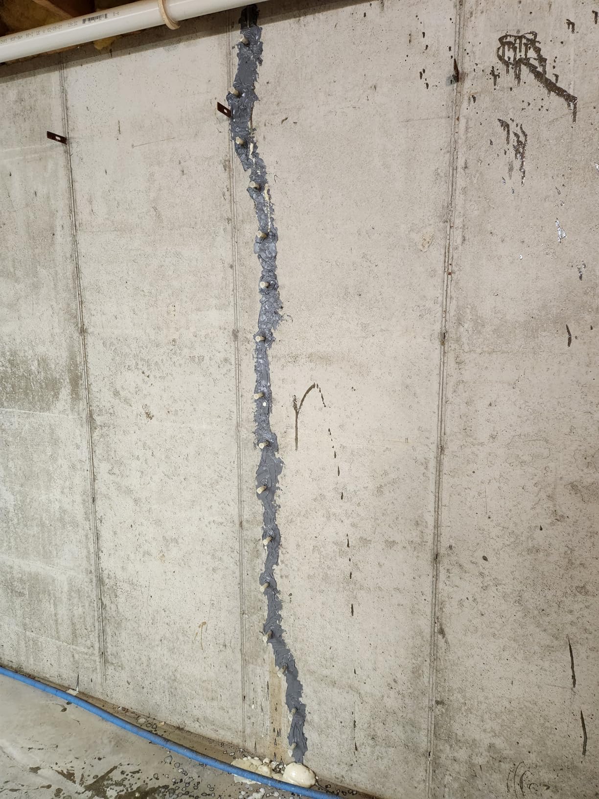 20' Fast Set Foundation Crack Repair Injection Kit, Hydra Stop 300 Expanding Polyurethane Foam Concrete Crack Filler, Basement Wall Leak Sealant, Waterproof Repair System for Wet Basement Solutions customer photo 1
